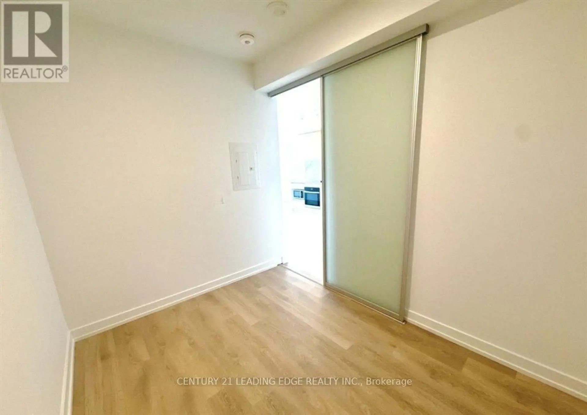 #722 1100 SHEPPARD AVENUE W - Image 7
