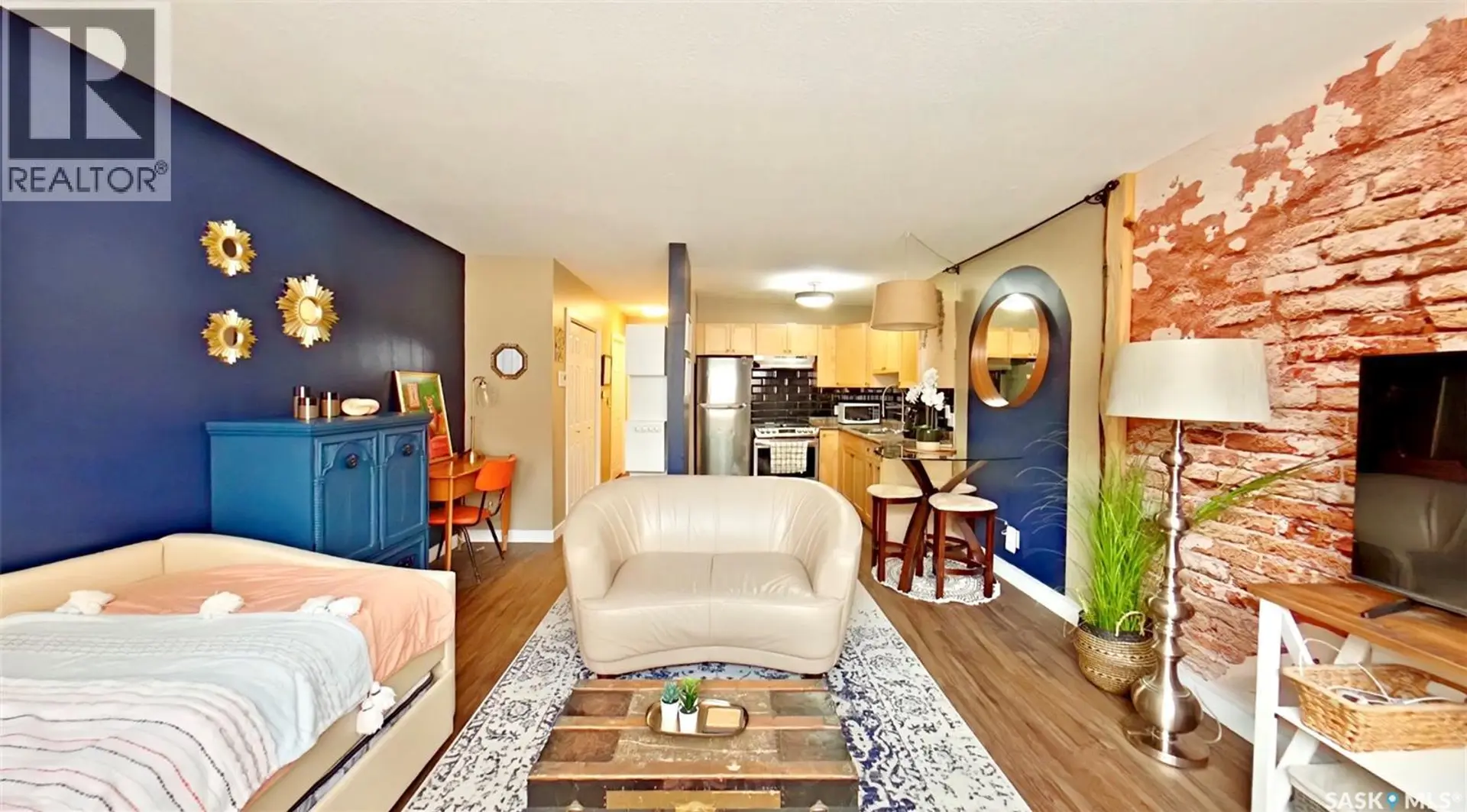 #2 2358 Rae STREET - Image 5