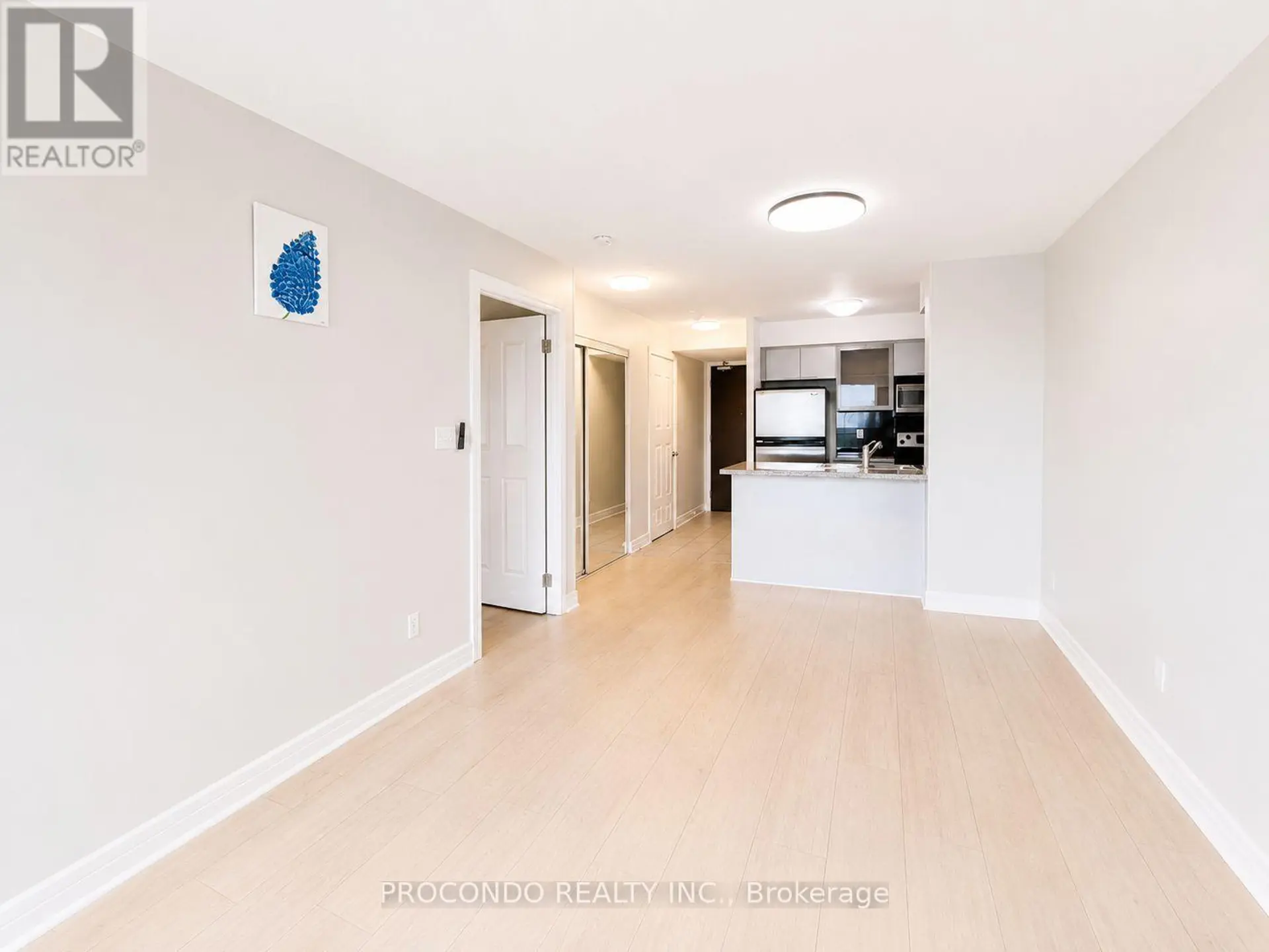 #509 18 HARRISON GARDEN BOULEVARD - Image 2