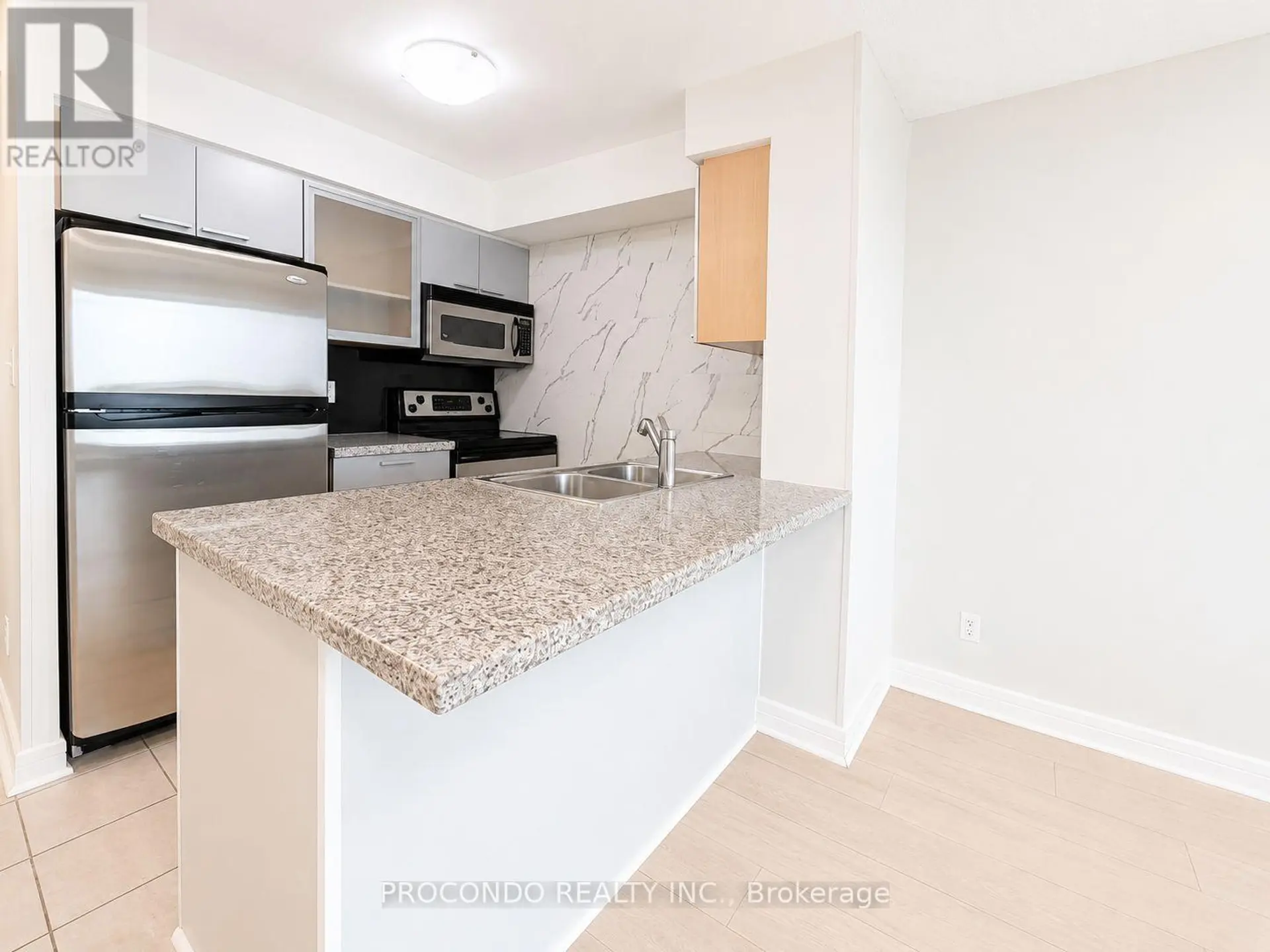 #509 18 HARRISON GARDEN BOULEVARD - Image 3