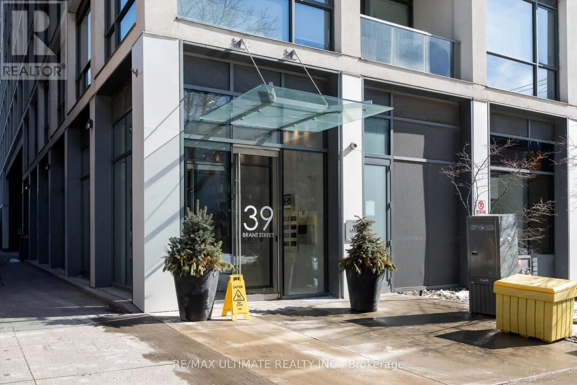 #206 39 BRANT STREET - Image 18
