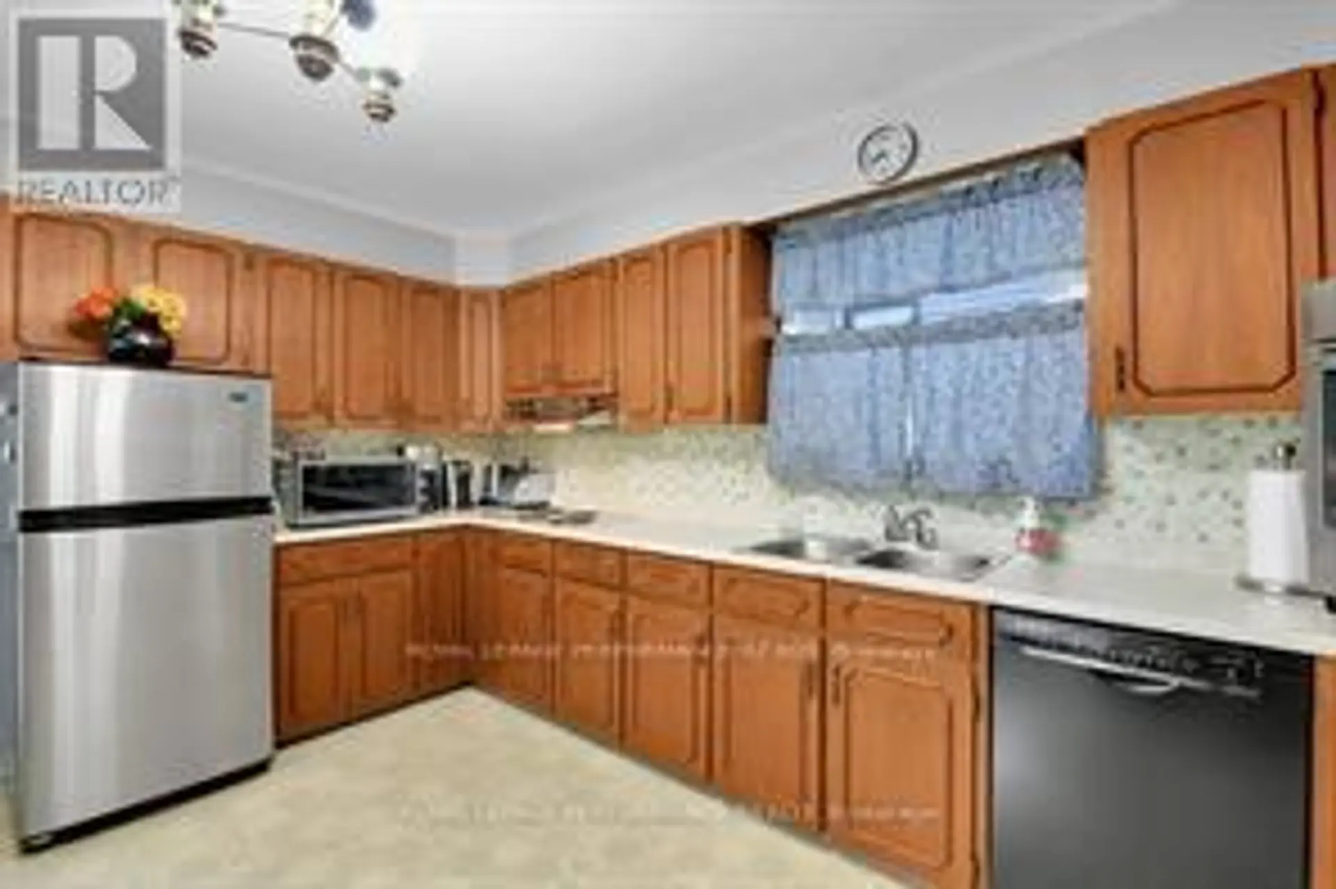 456 BLAKE BOULEVARD - Image 8