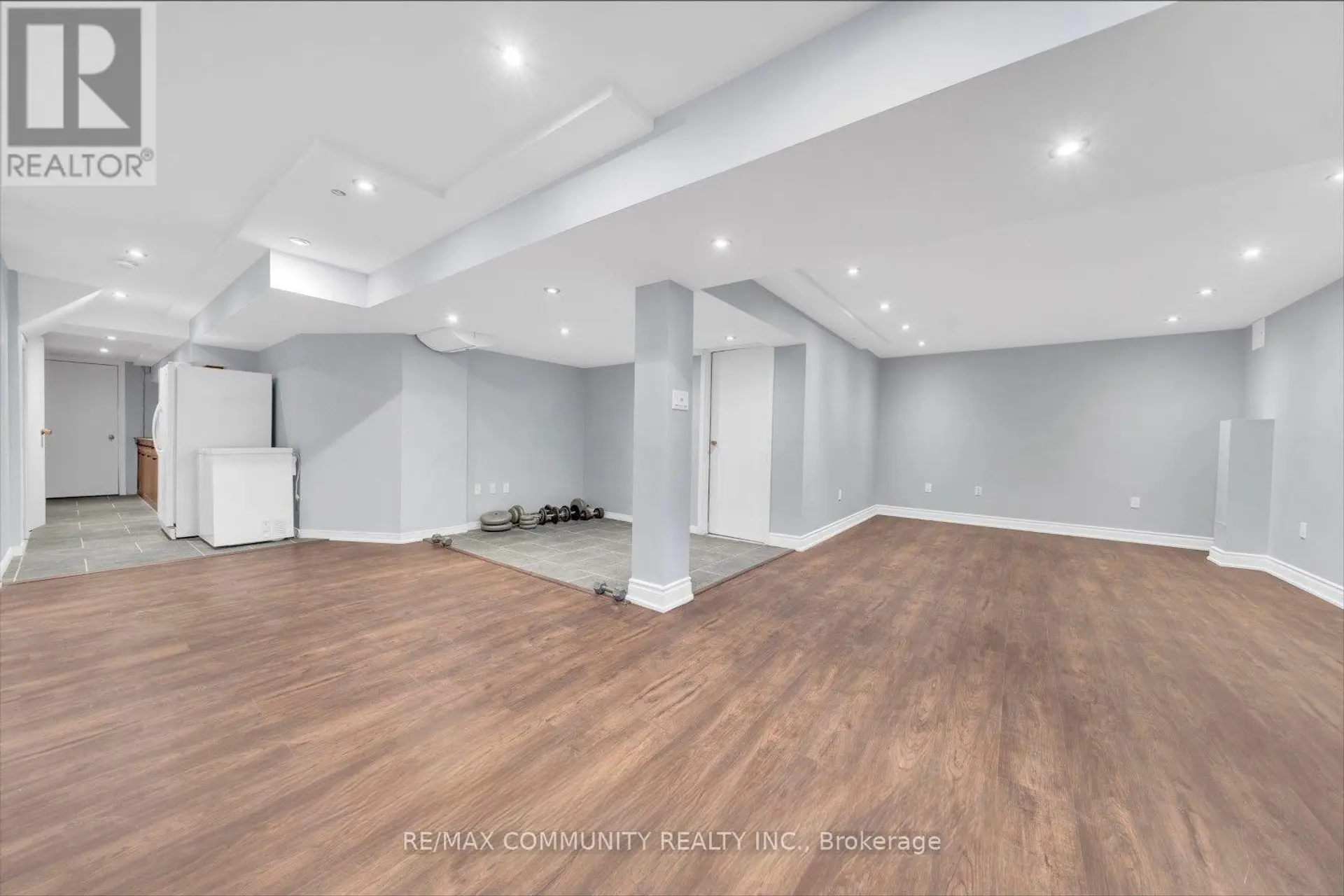 76 SEASONS DRIVE - Image 6