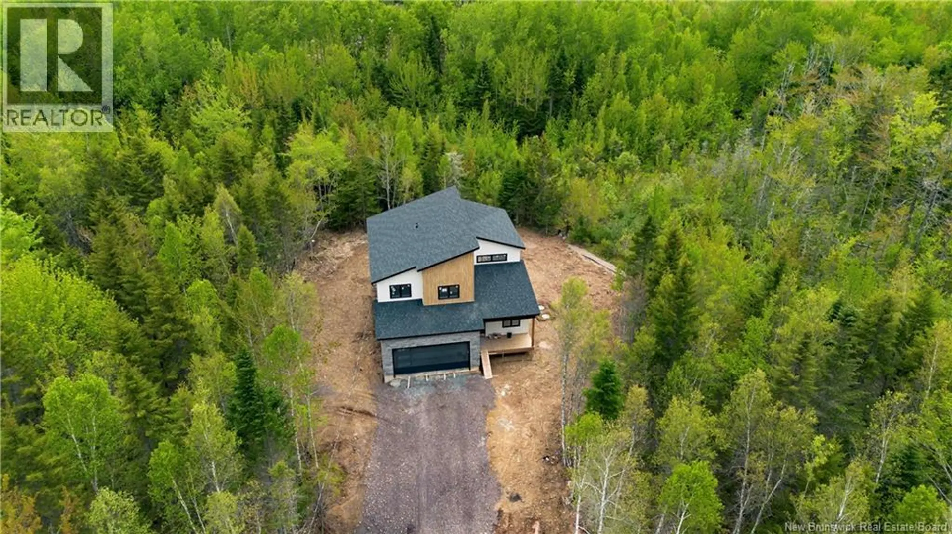 31 Maefield Street - Image 1