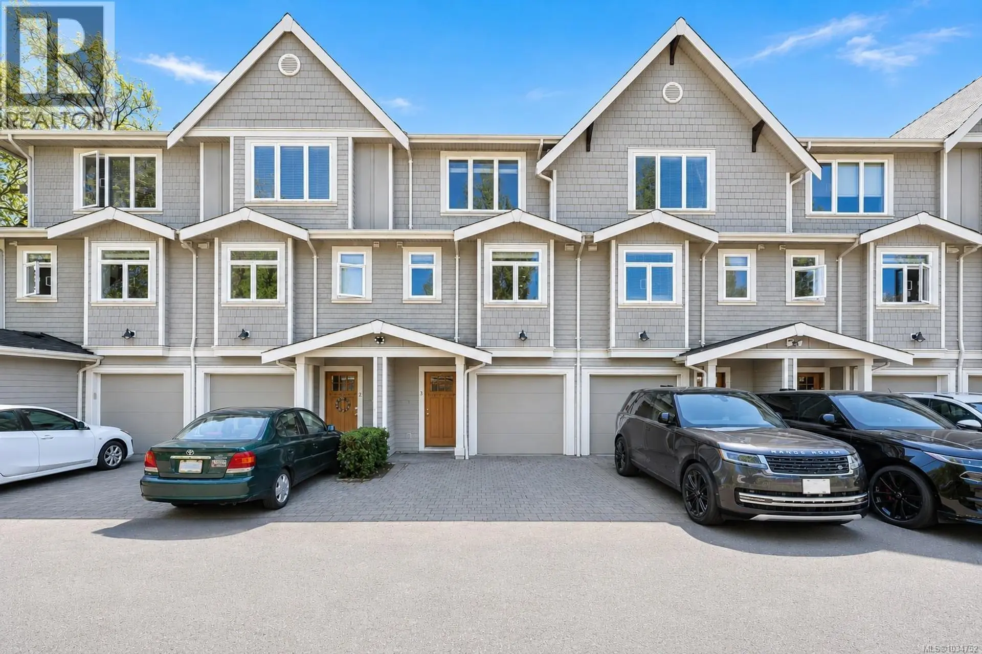 Property at #3 2918 Shelbourne St, Victoria, BC