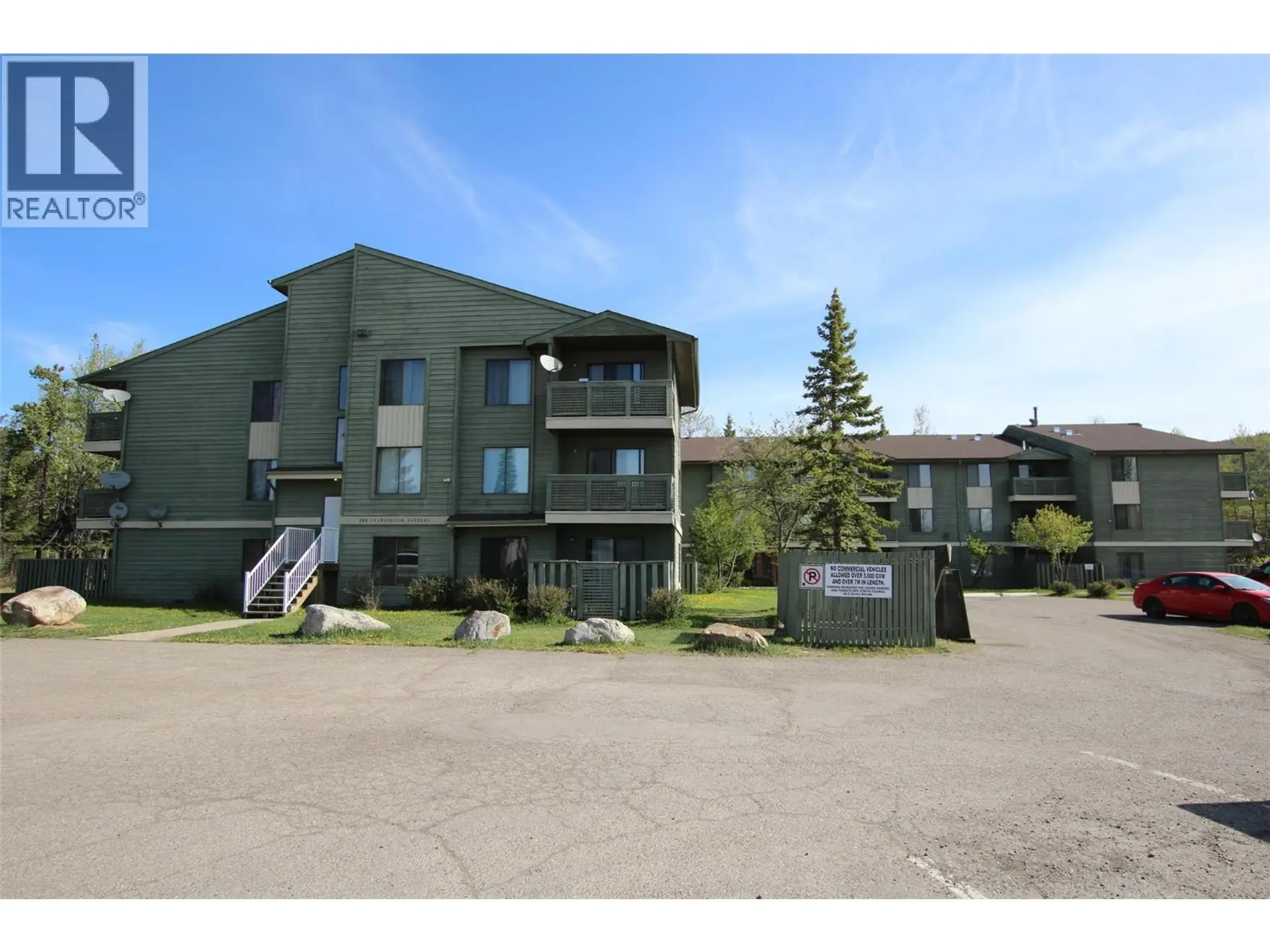#113 185 Chamberlain Crescent - Image 2