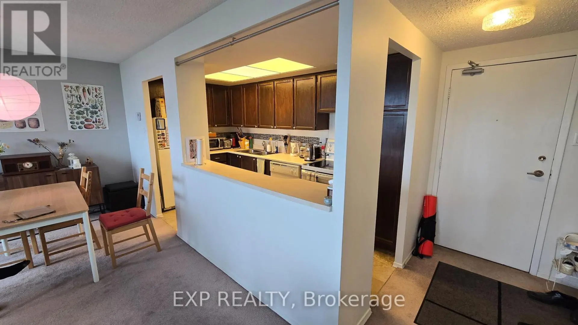 #1105 530 LAURIER AVENUE W - Image 4