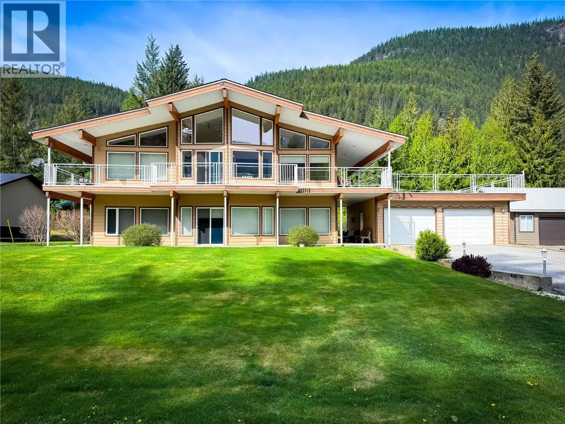Property at 309 KOOTENAY Street, Lardeau, BC