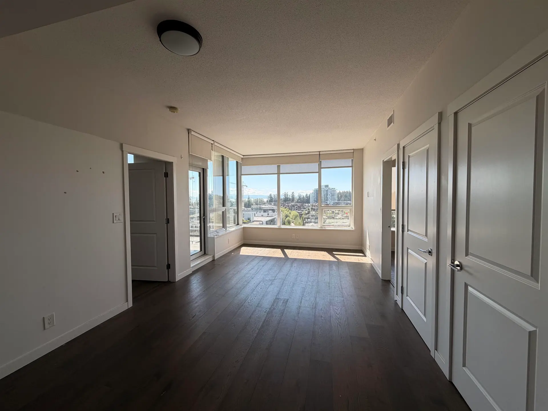 #1310 3487 Binning Road - Image 3