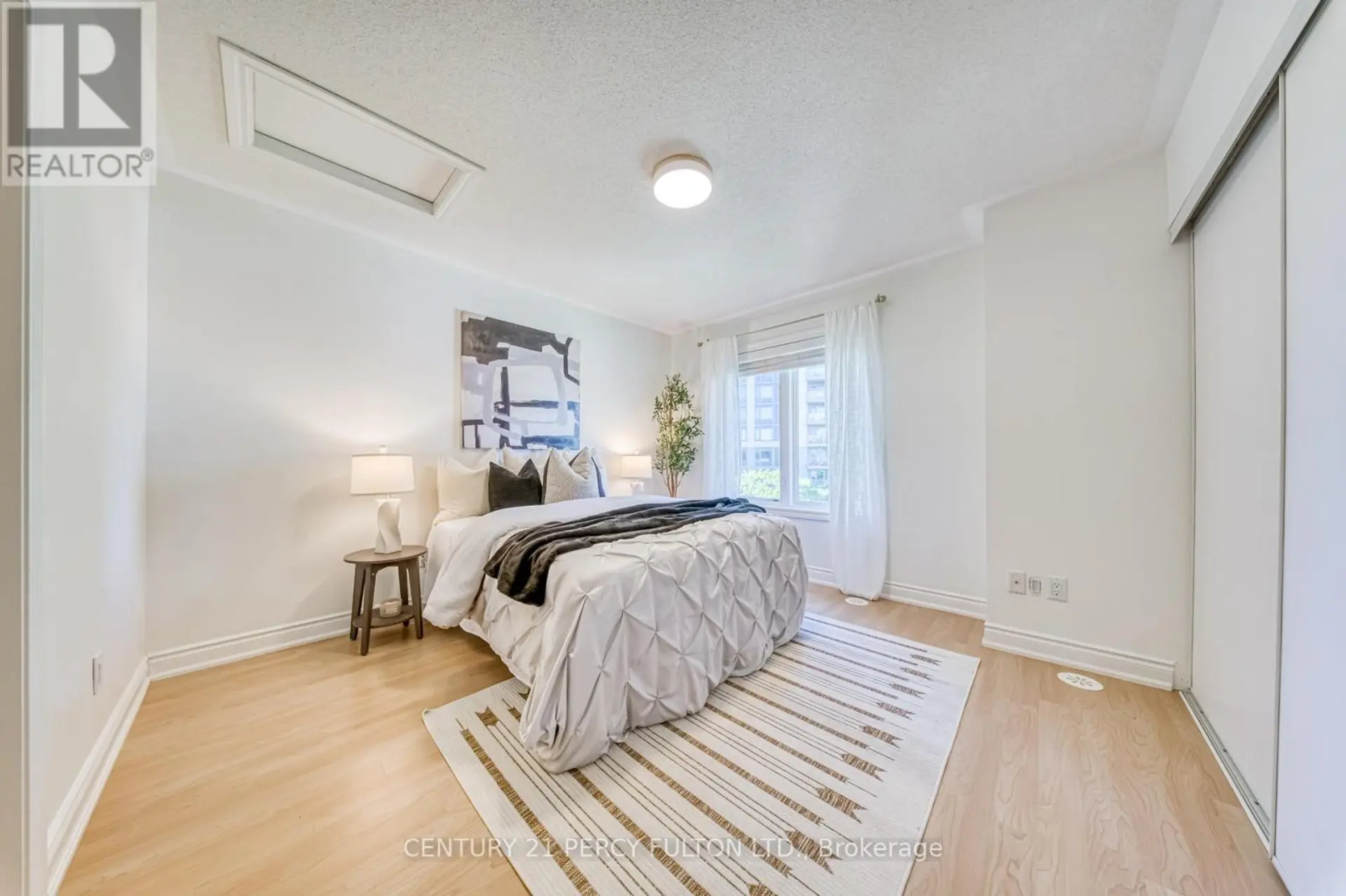 #21 259 SOUTH PARK ROAD - Image 10