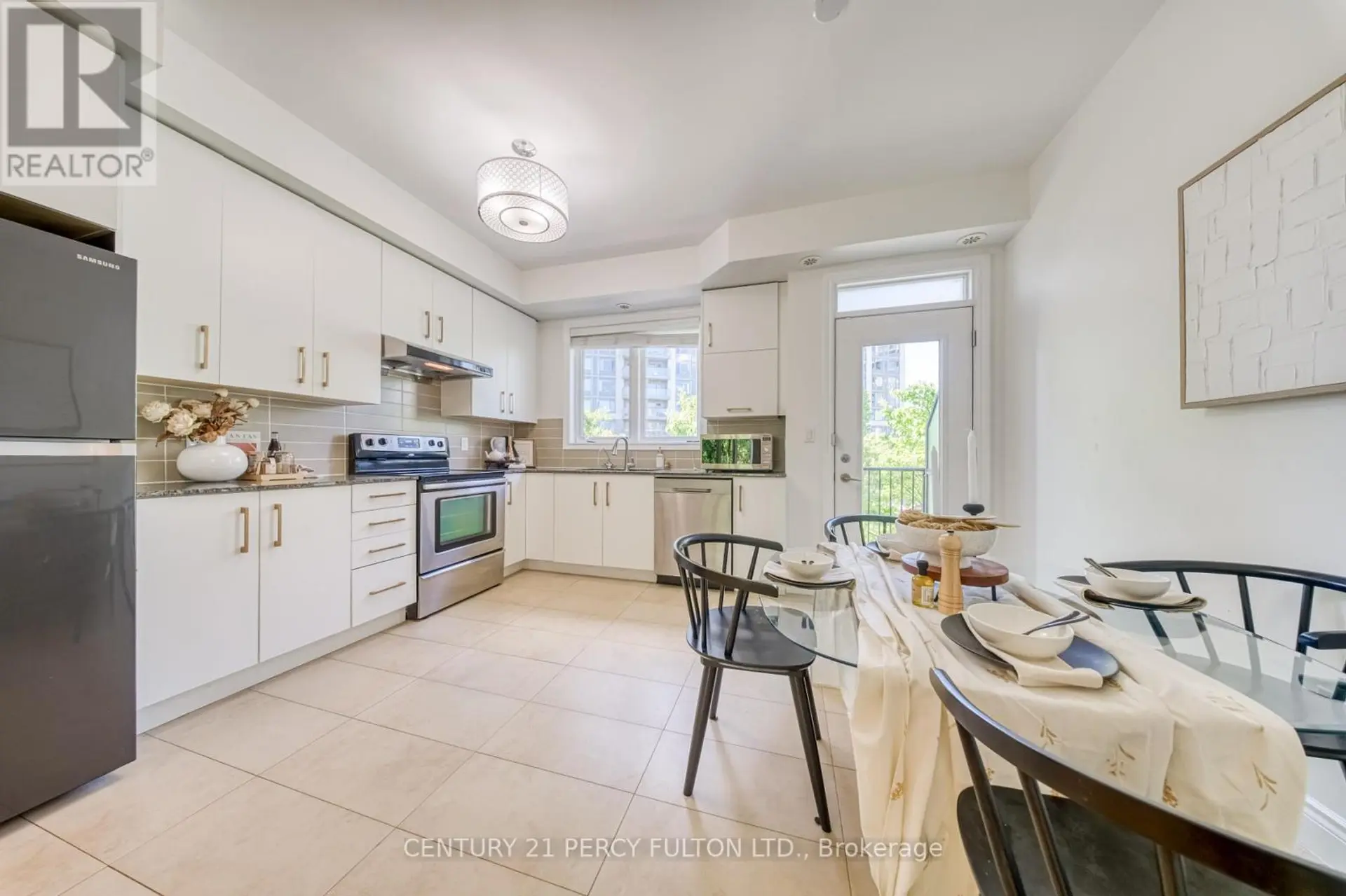 #21 259 SOUTH PARK ROAD - Image 8