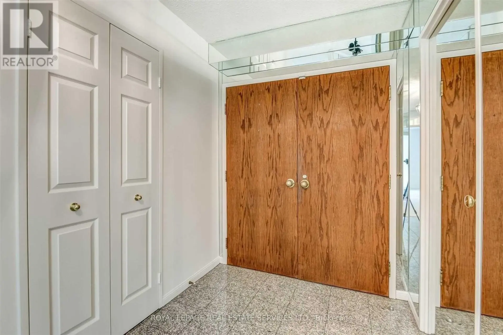 #303 2545 BLOOR STREET W - Image 3