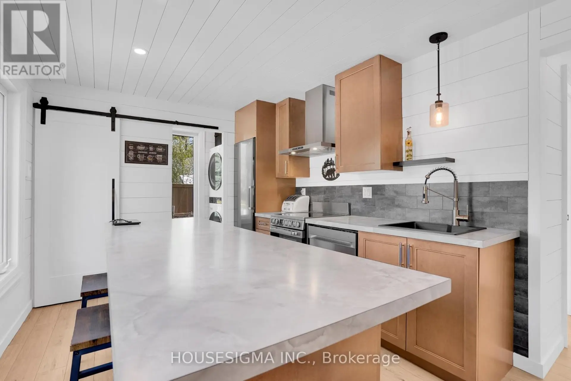 8150 LAIDLAW AVENUE - Image 7