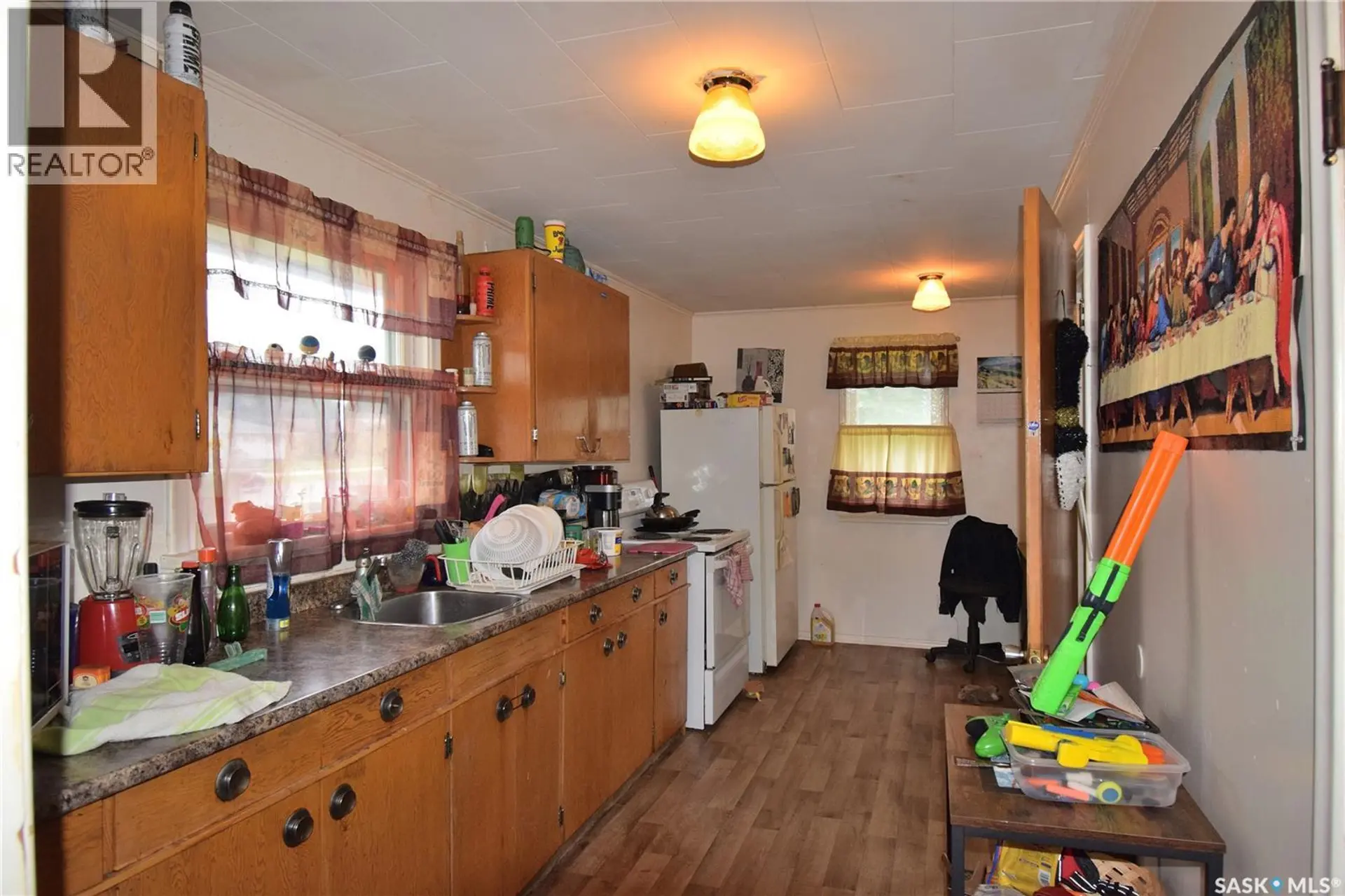 579 25th STREET E - Image 4