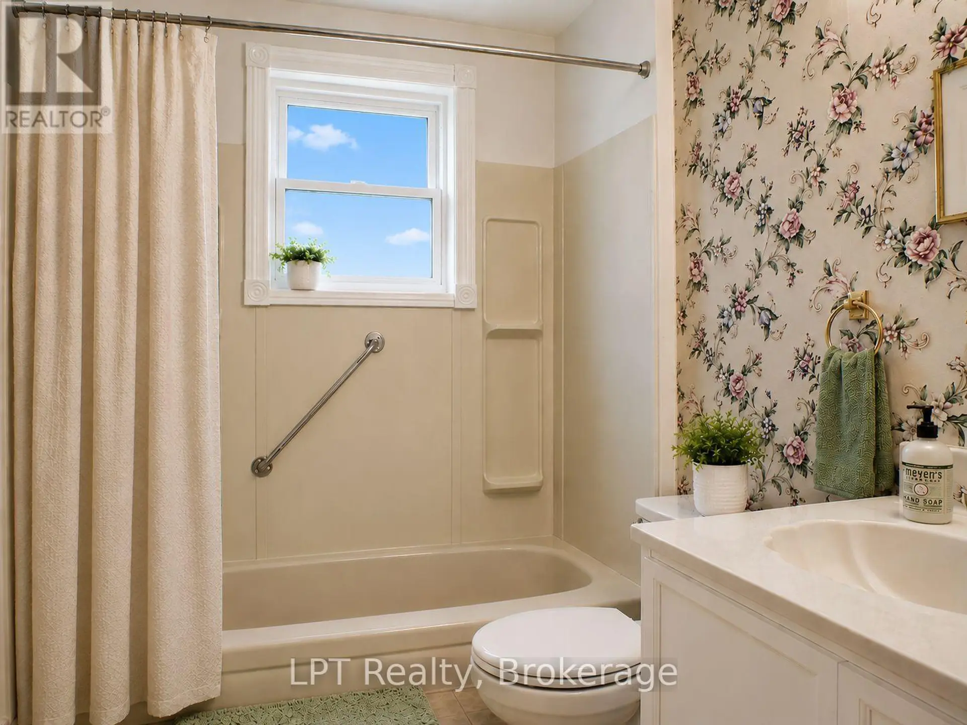 256 FAREWELL STREET - Image 10