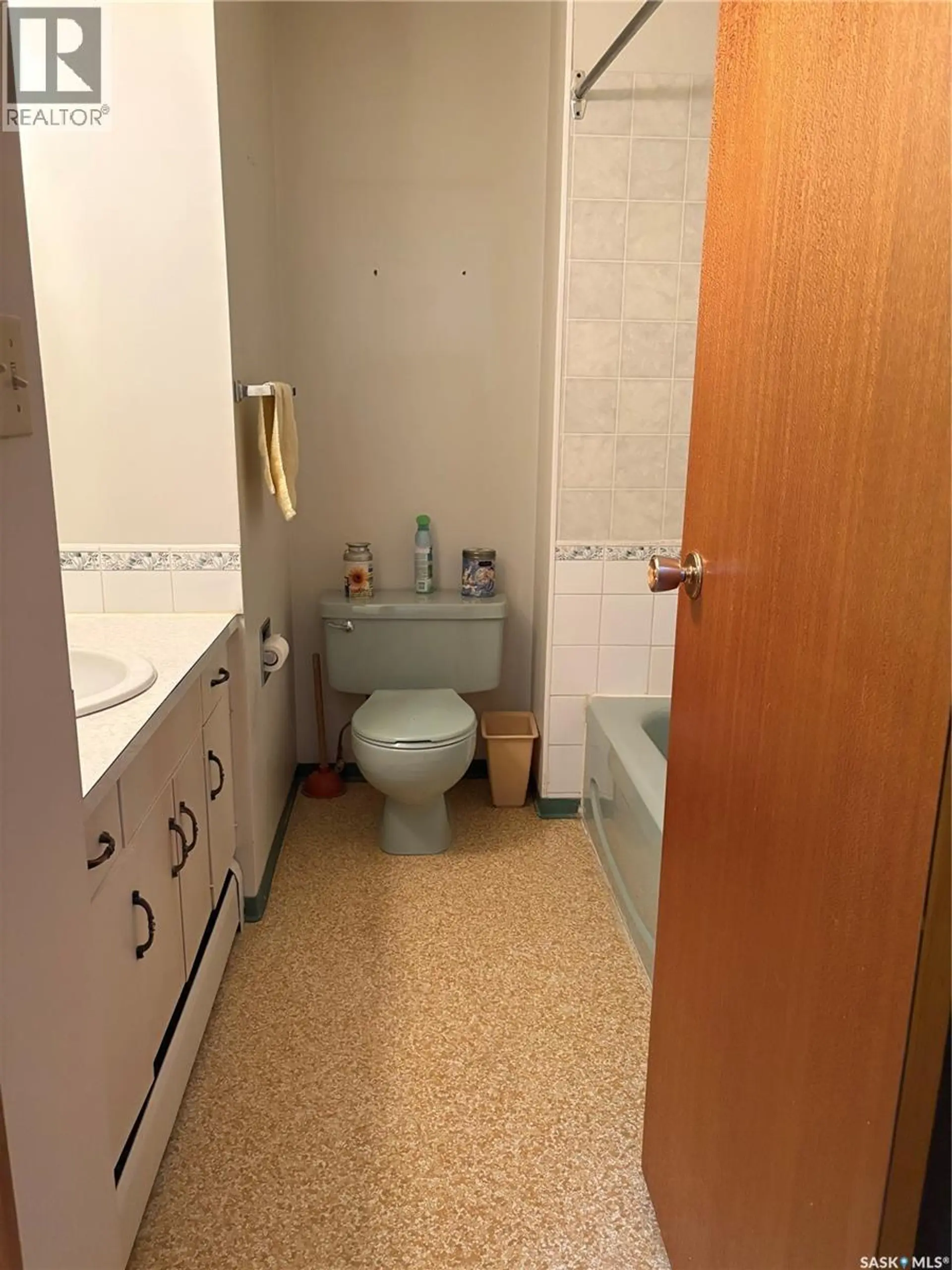 1058 MONTAGUE STREET - Image 8