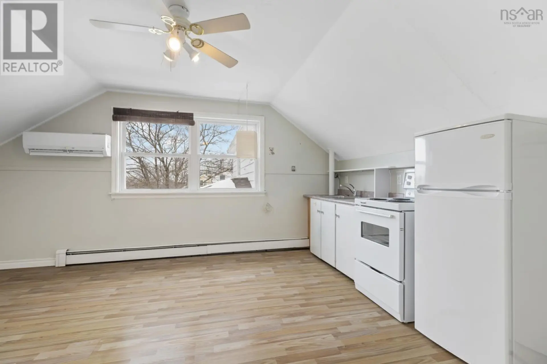 2883 Connaught Avenue - Image 12