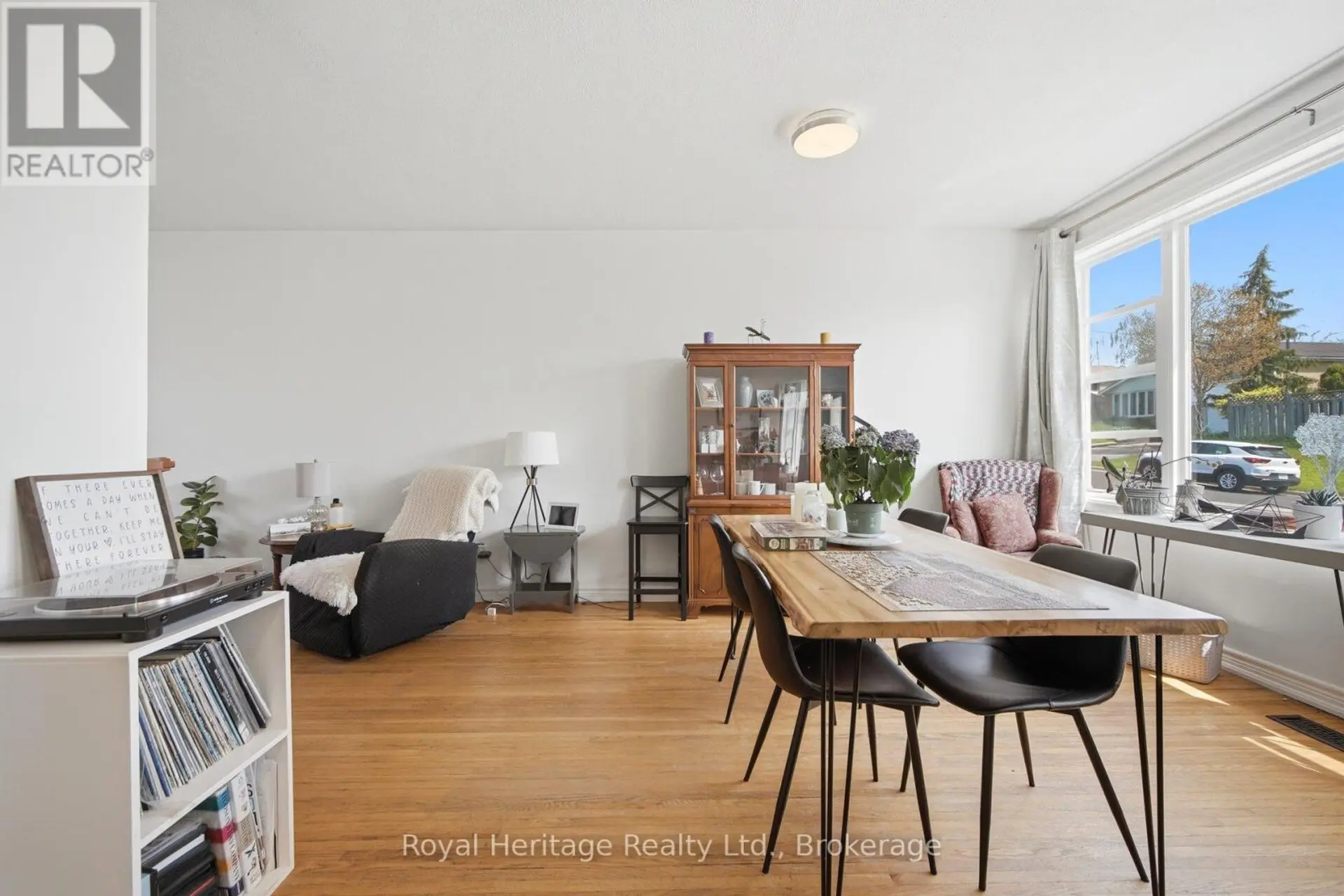 1546 LAKEMOUNT STREET - Image 4