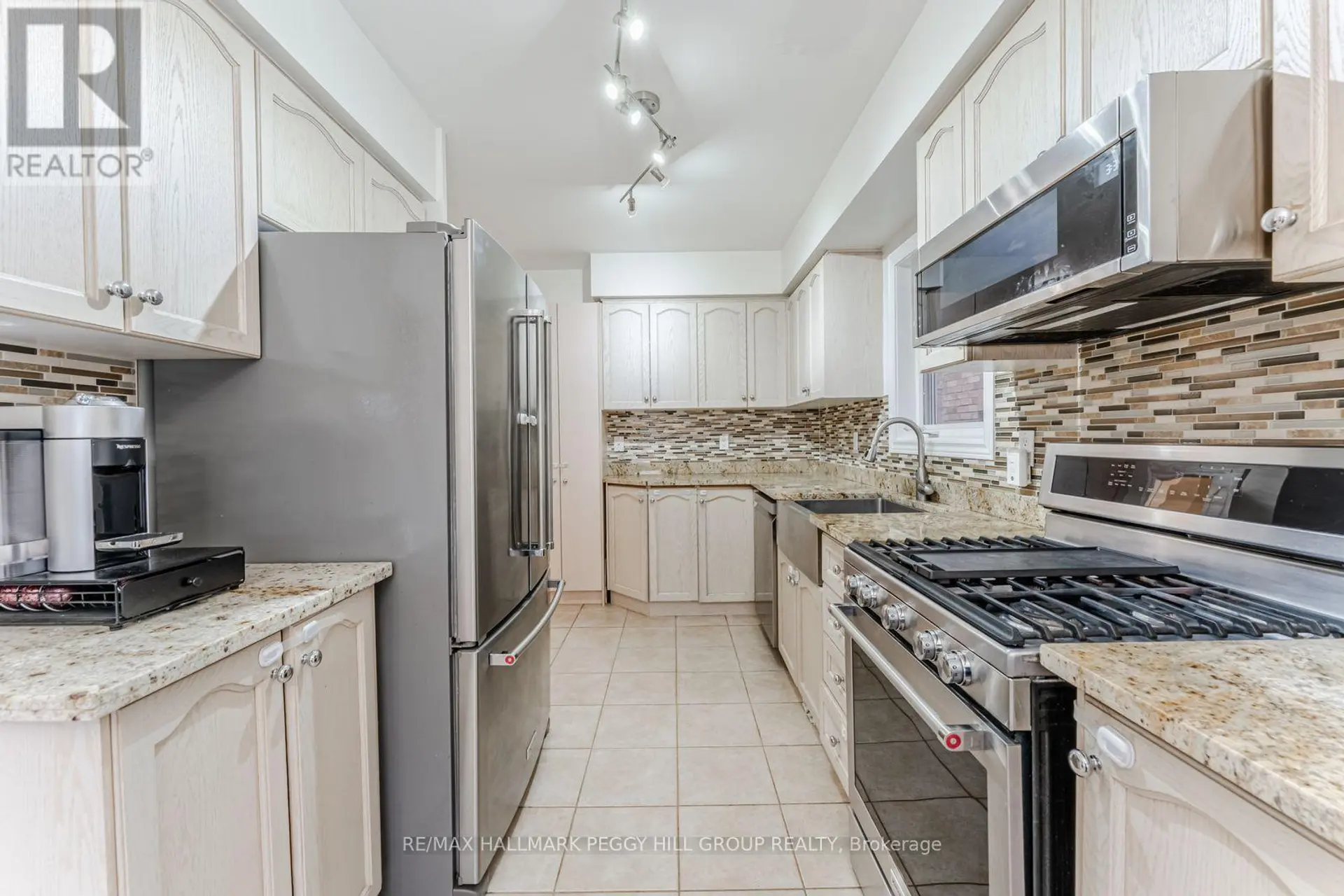 179 WARWICK CRESCENT - Image 2