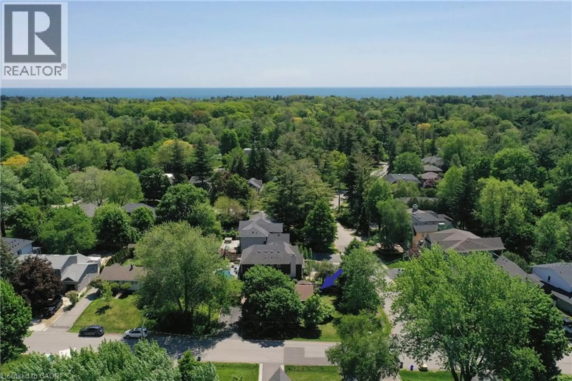 1304 AVON Crescent - Image 2