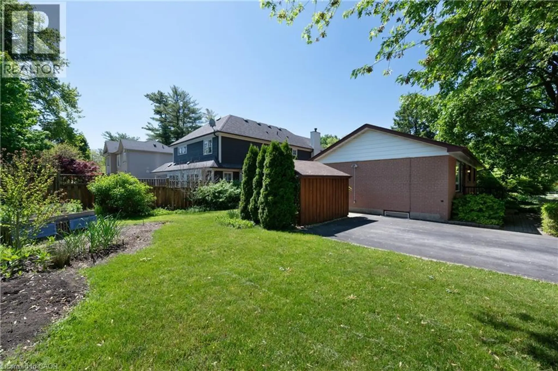 1304 AVON Crescent - Image 6