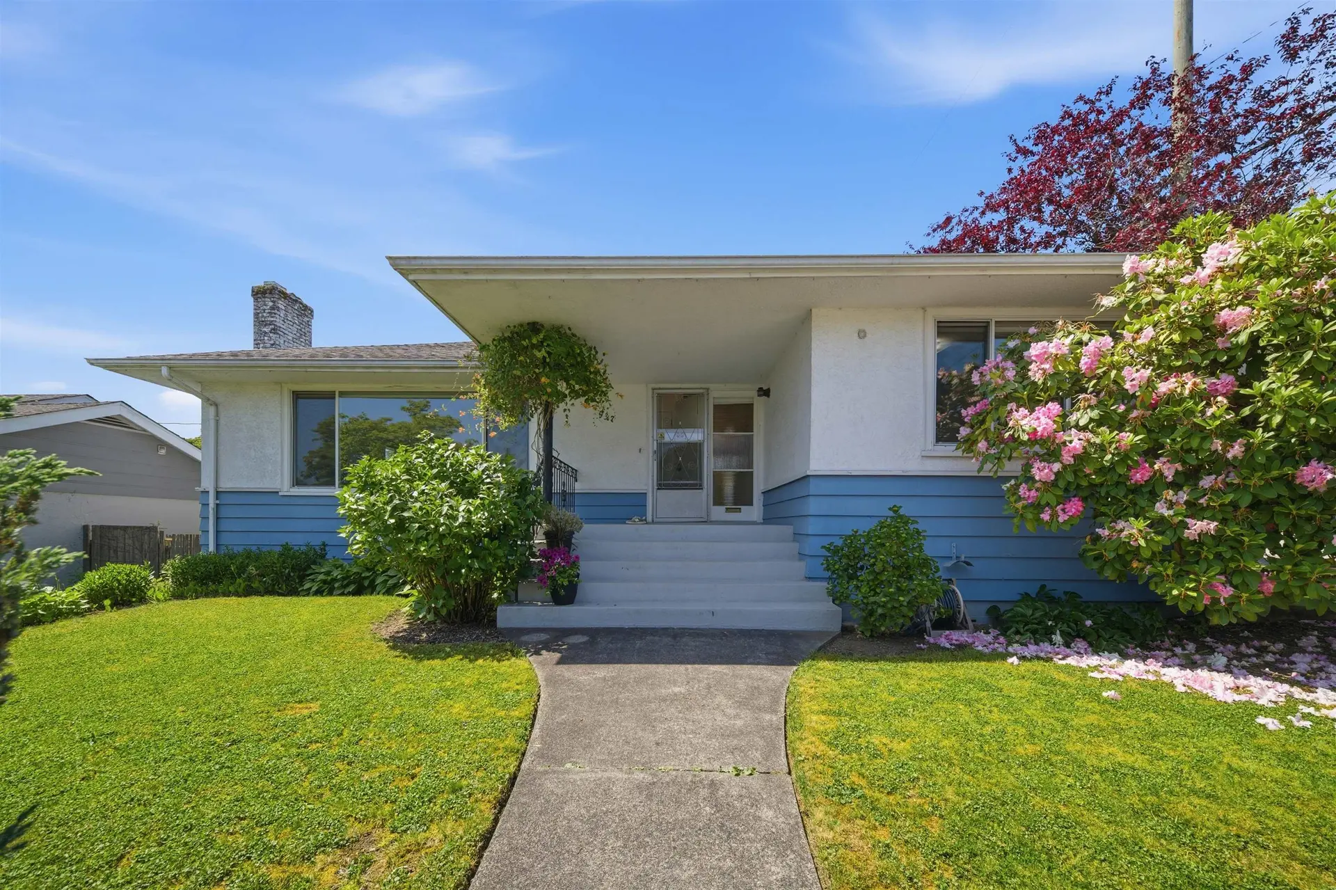 Property at 937 Chestnut Street, New Westminster, BC