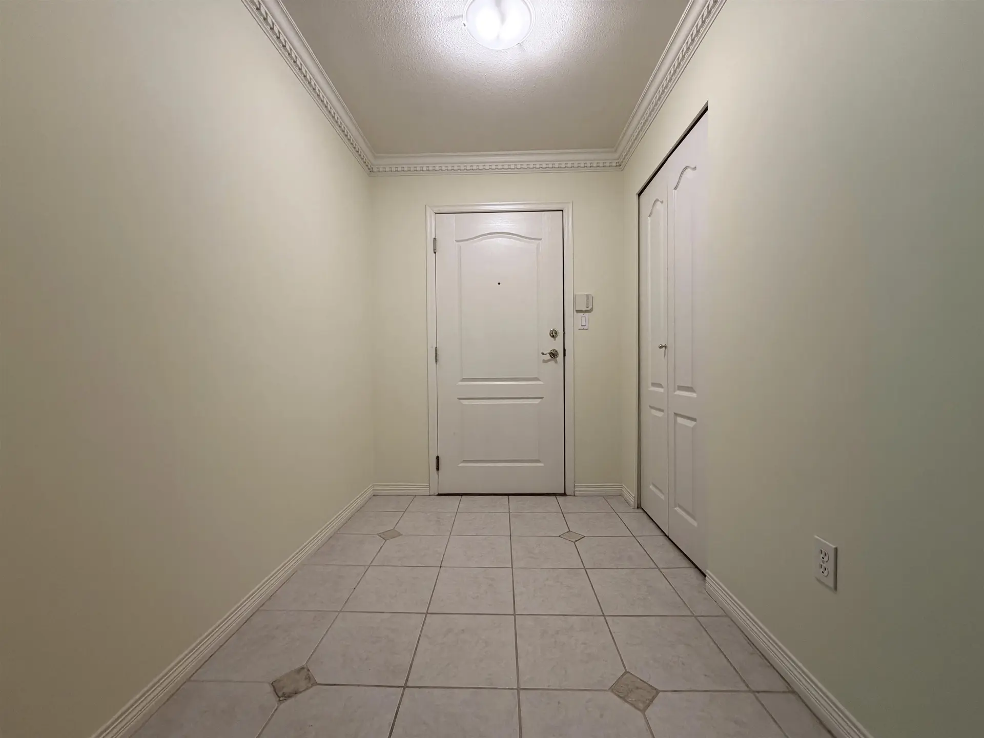 #207 5683 Hampton Place - Image 5