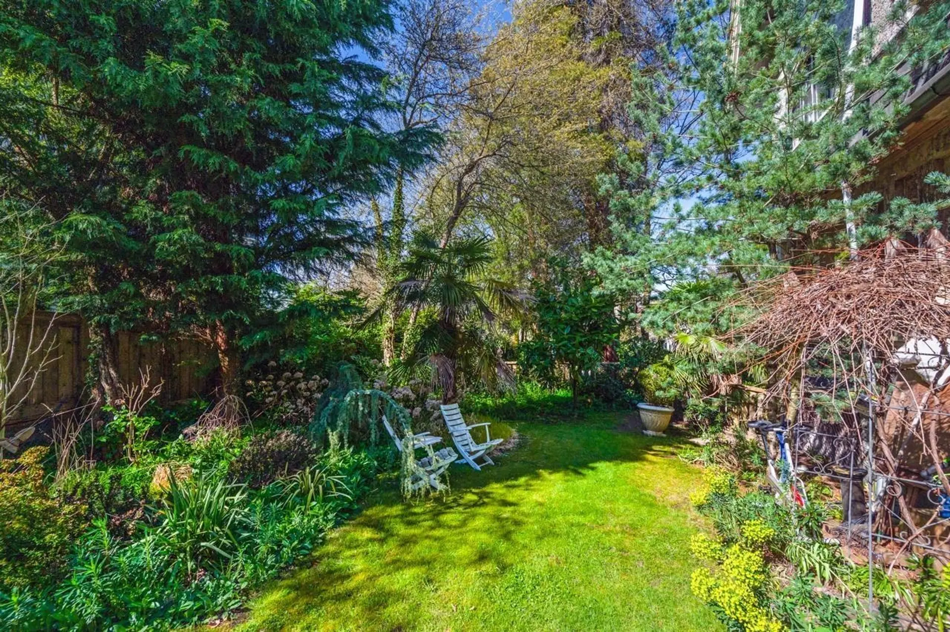 1650 Cedar Crescent - Image 14