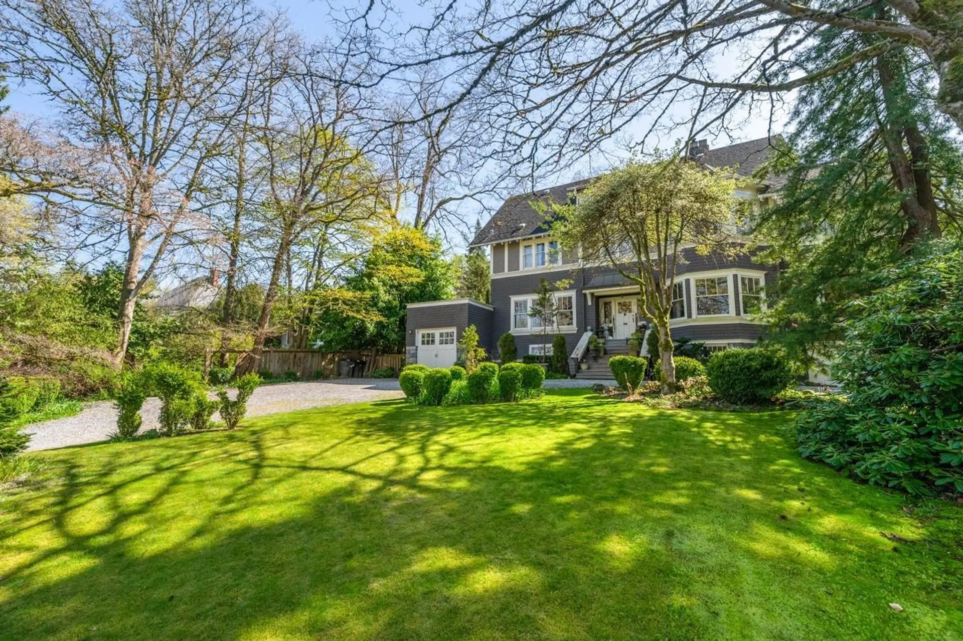 1650 Cedar Crescent - Image 4