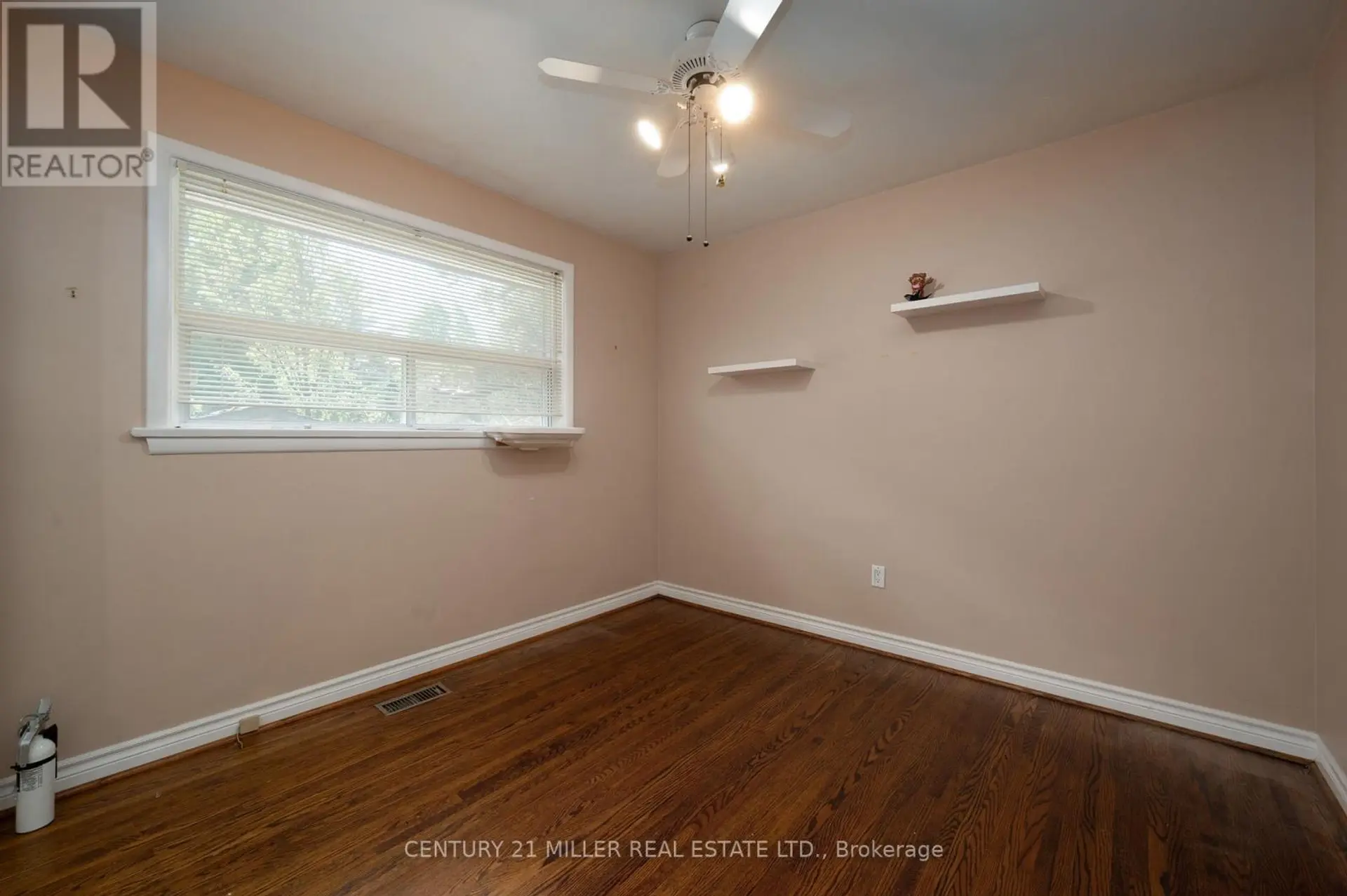 1304 AVON CRESCENT - Image 15