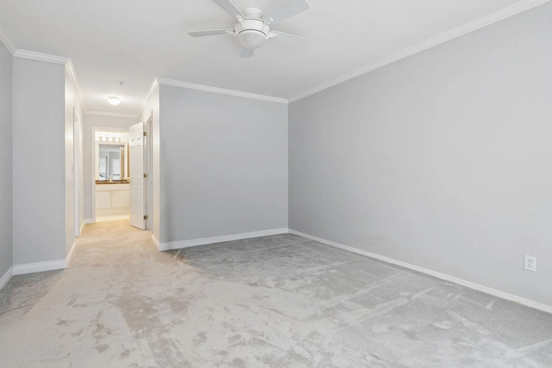 #305 5977 177b Street - Image 16