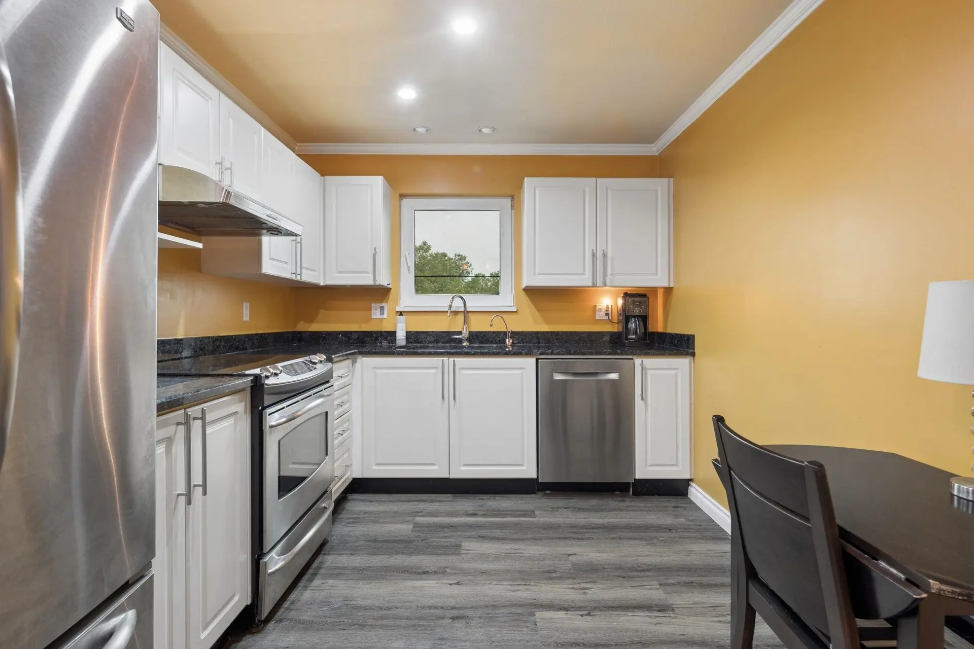 #305 5977 177b Street - Image 9