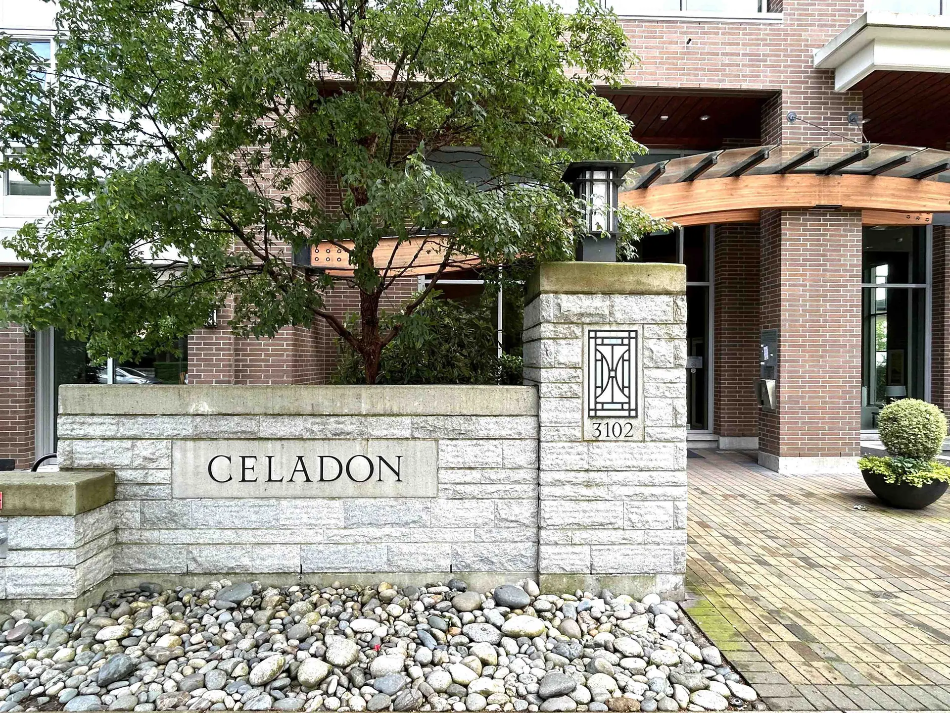 #307 3102 Windsor Gate - Image 2