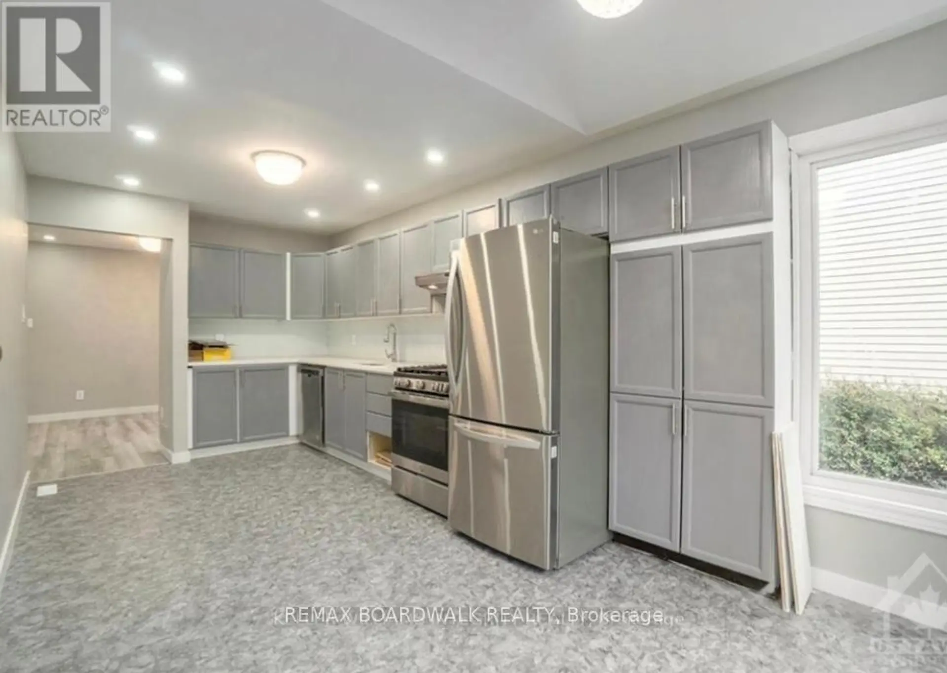 563 LATOUR CRESCENT - Image 7