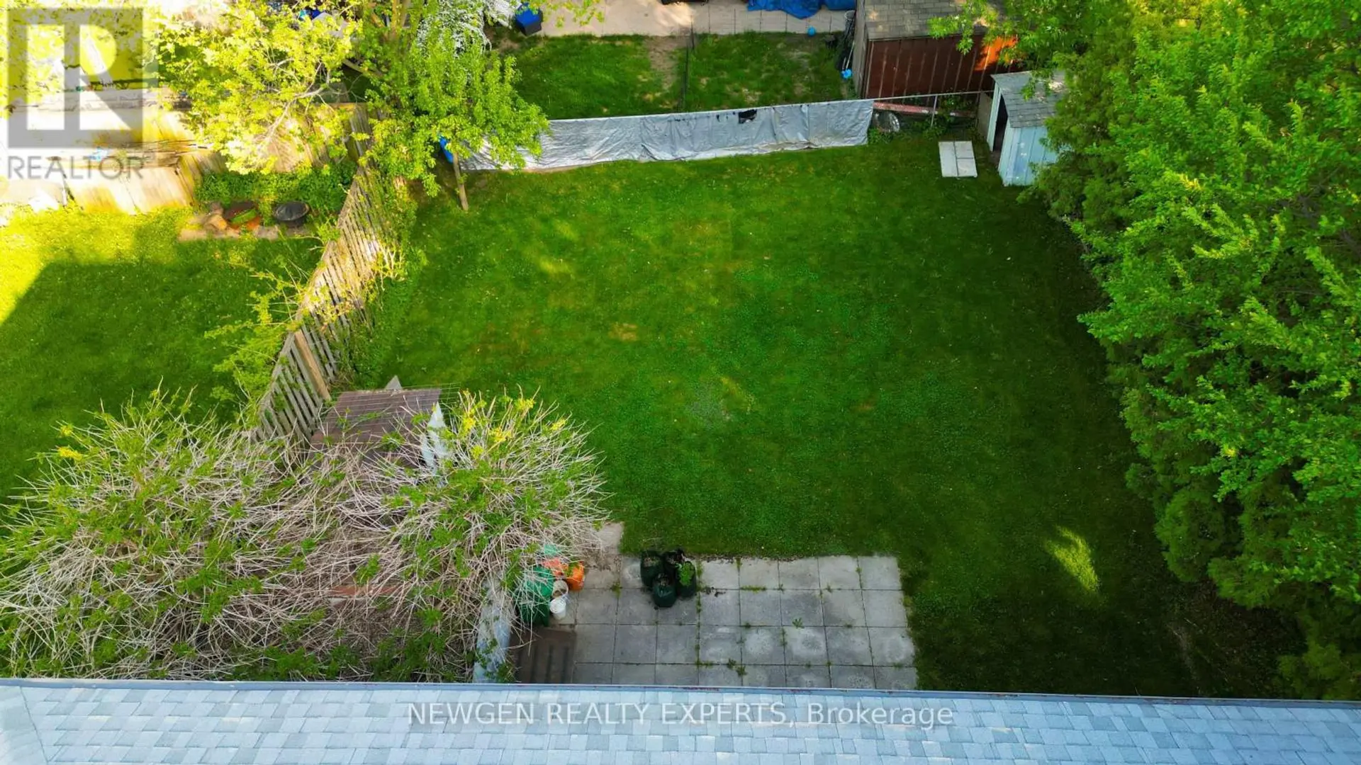 1070 PELHAM AVENUE - Image 12