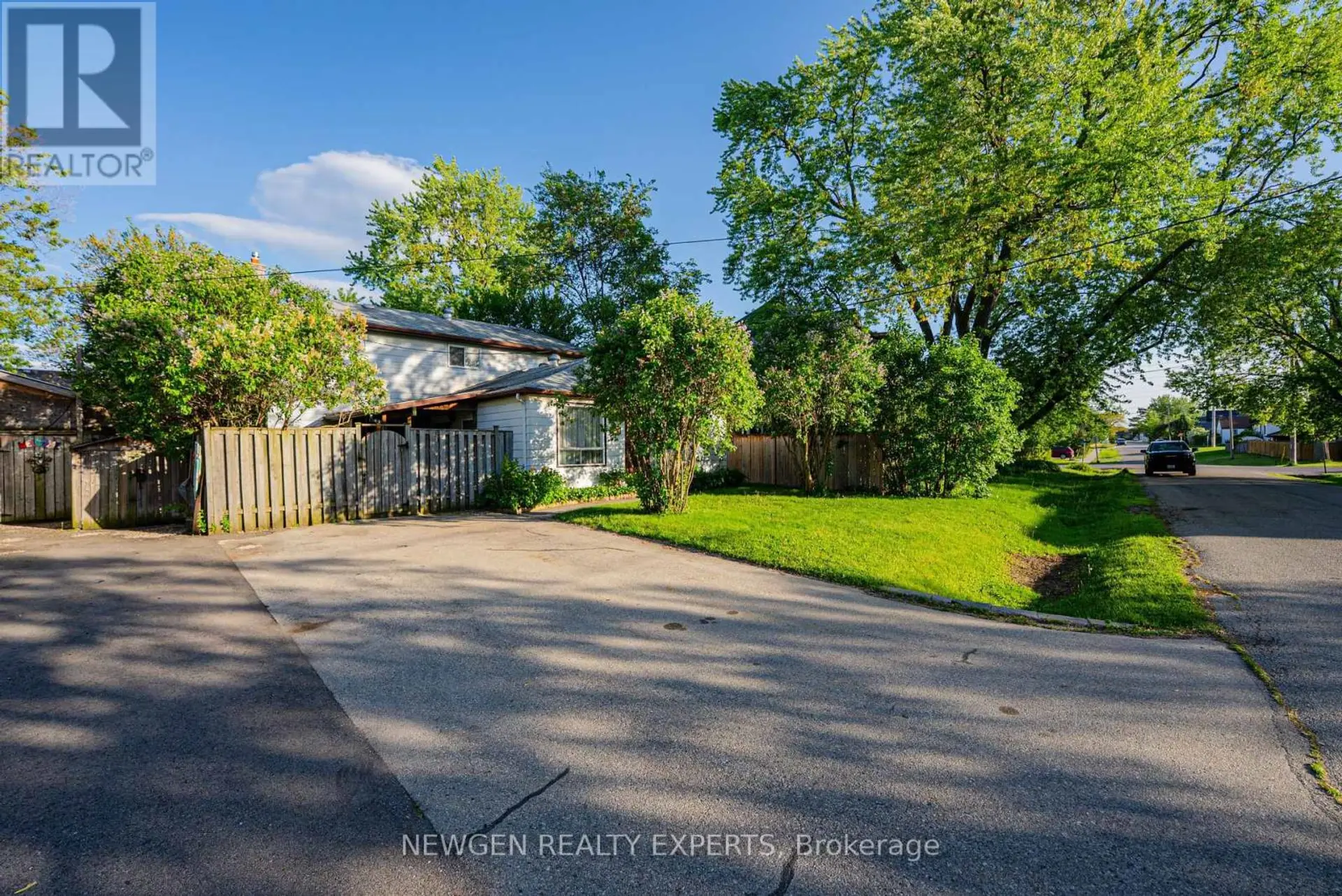 1070 PELHAM AVENUE - Image 6