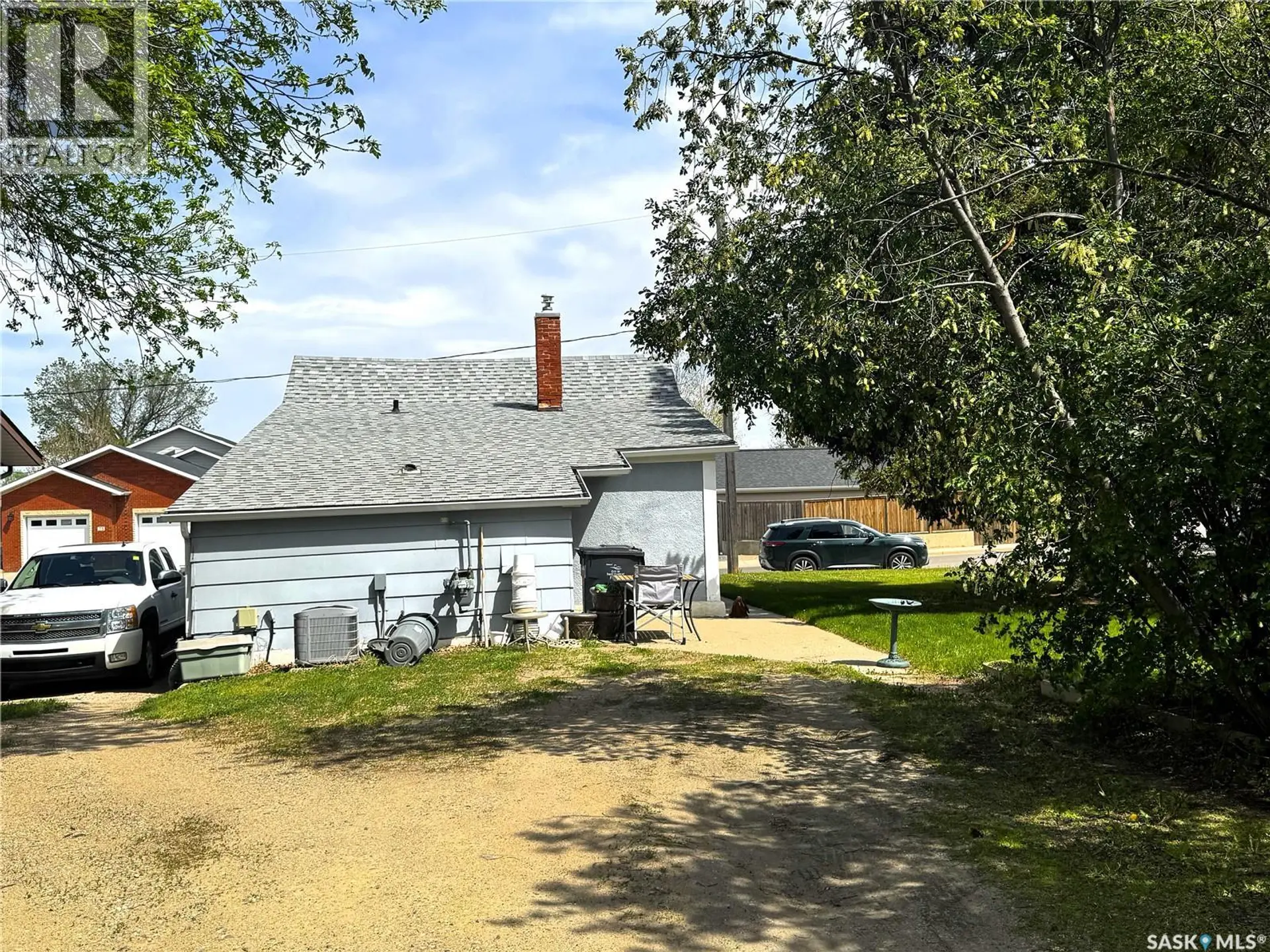 58 10th AVENUE NE - Image 16