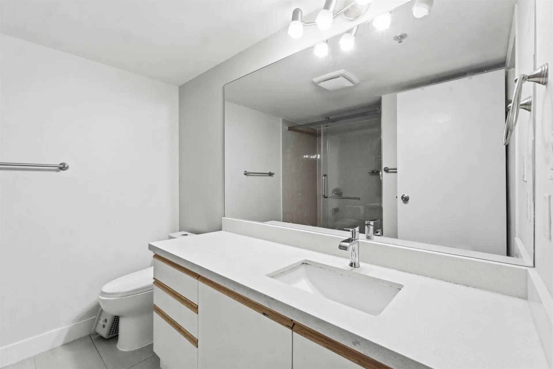 #107 8620 Jones Road - Image 11