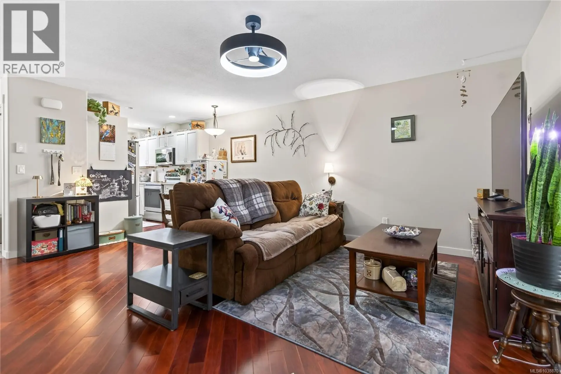 #119 170 Centennial Dr - Image 4