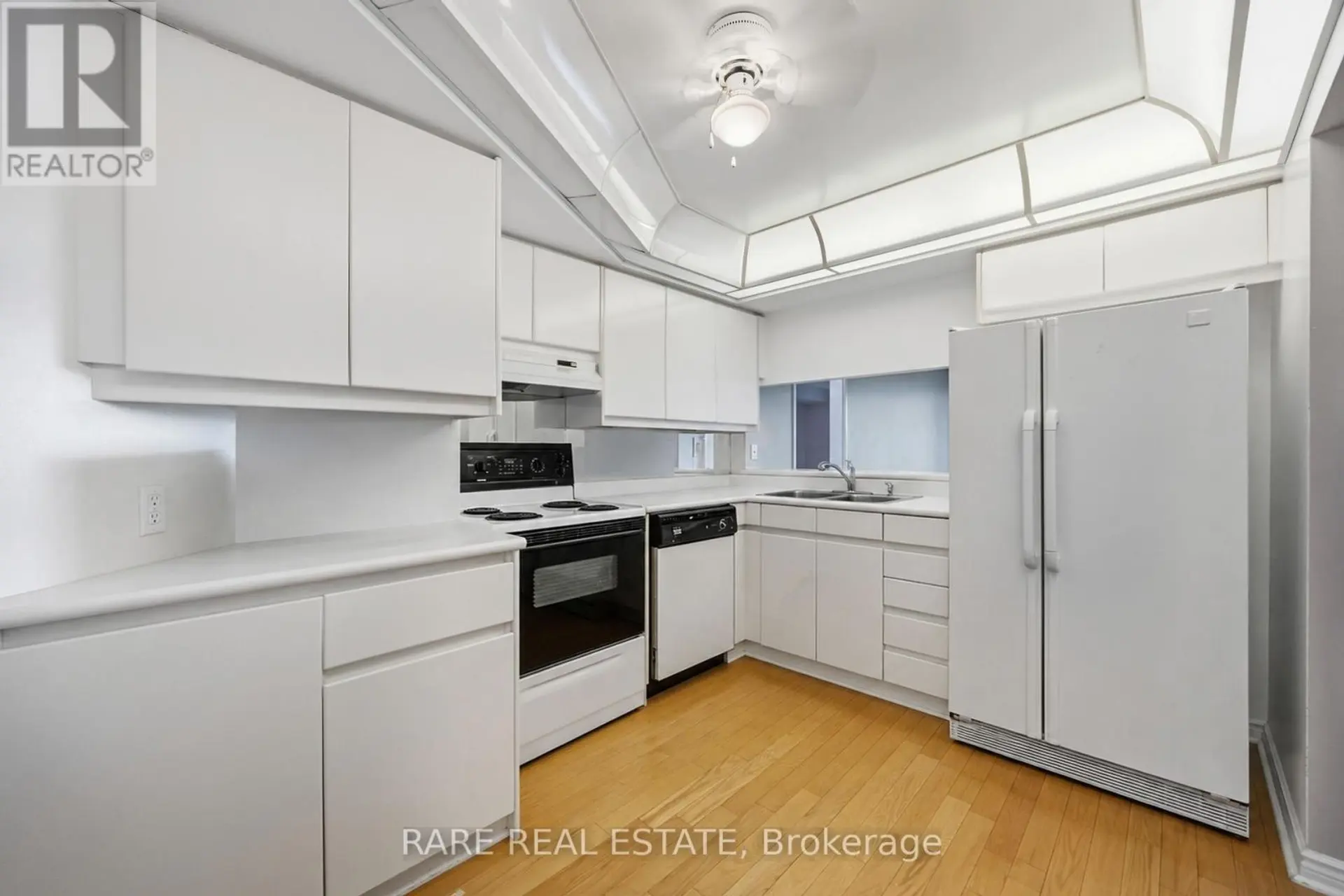 #412 7300 YONGE STREET - Image 11
