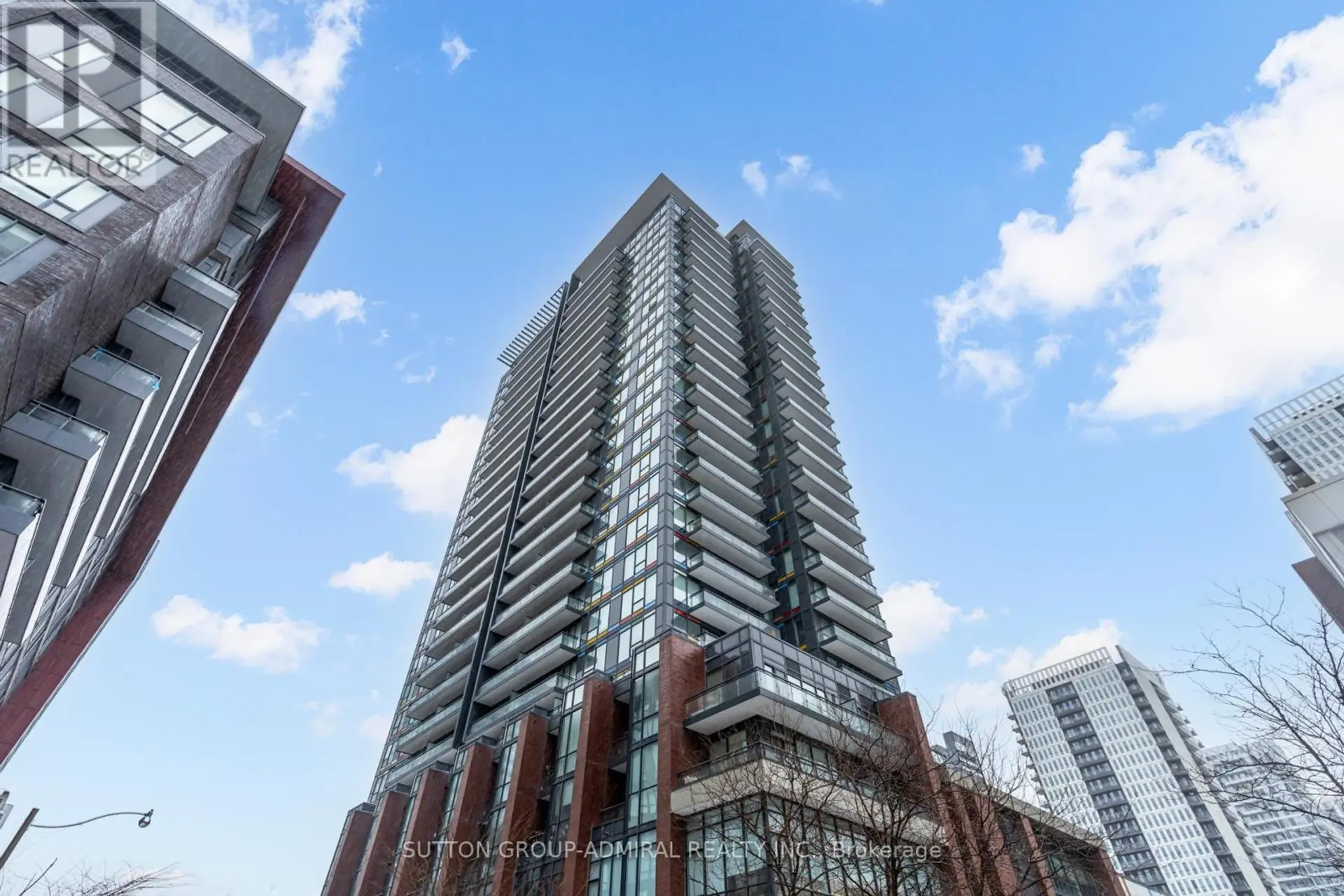 #PH2606 225 SACKVILLE STREET - Image 3