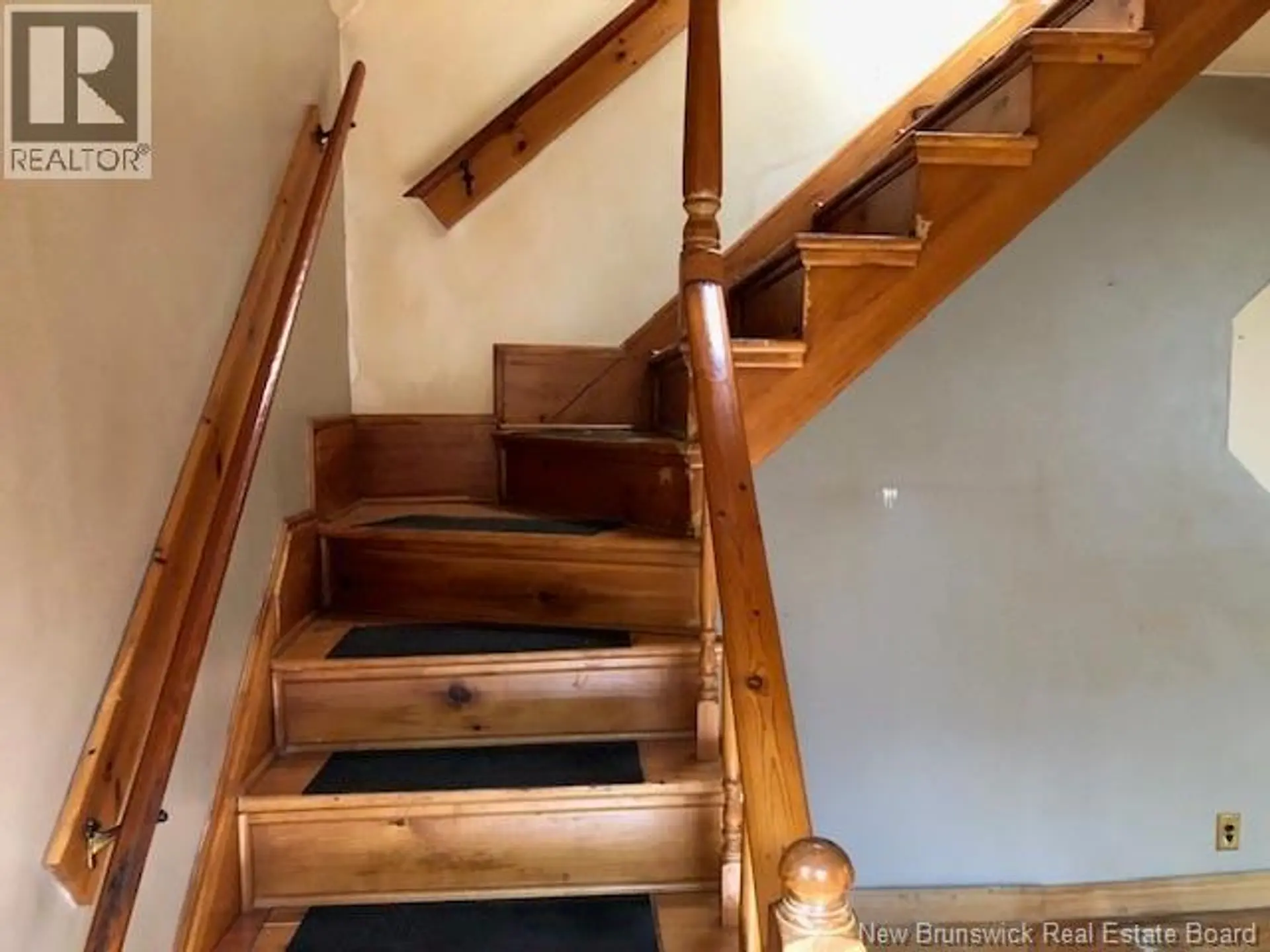 689 Salisbury Road - Image 6