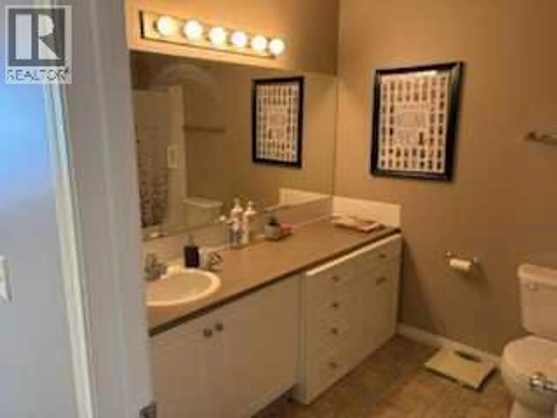 #47 33 Donlevy Avenue - Image 14