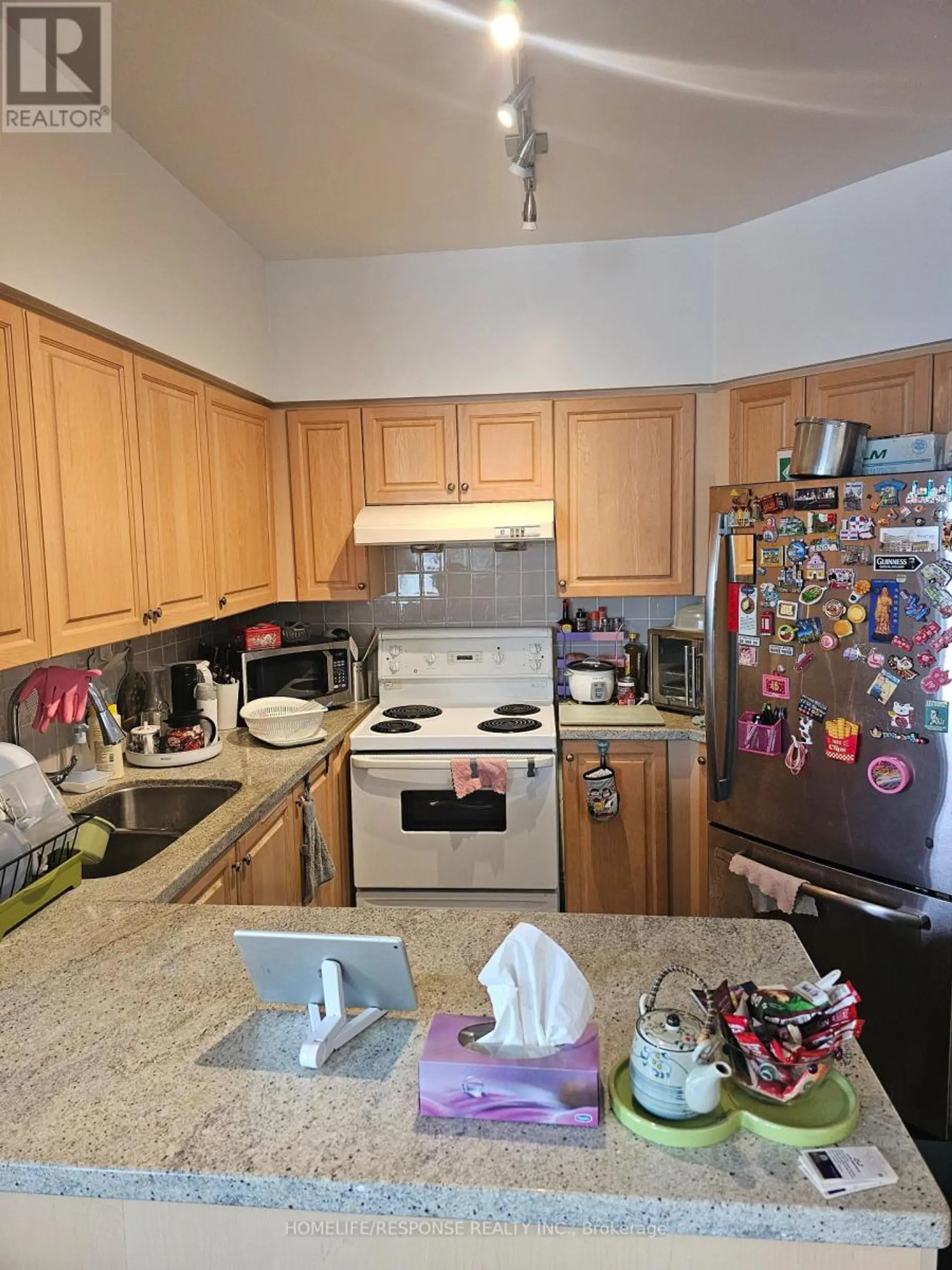 #1011 48 SUNCREST BOULEVARD - Image 5