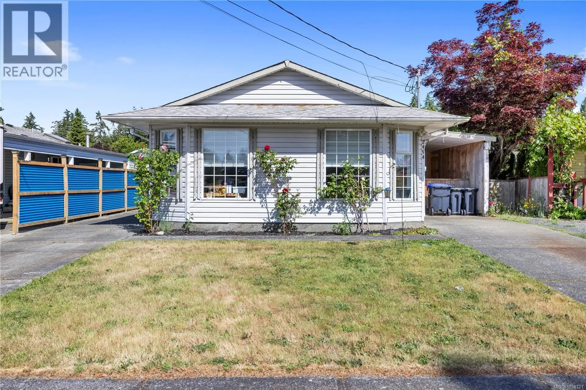 Property at 2454 5th St E, Courtenay, BC