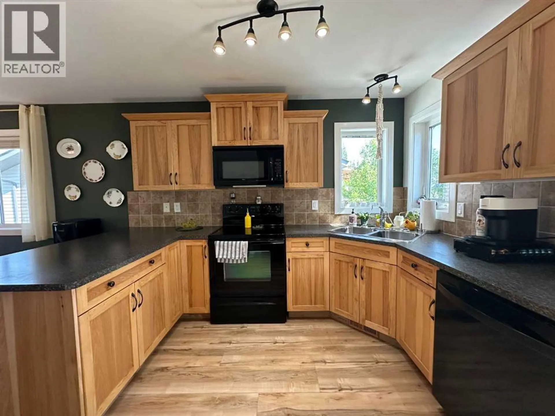 6407 59 Street - Image 6