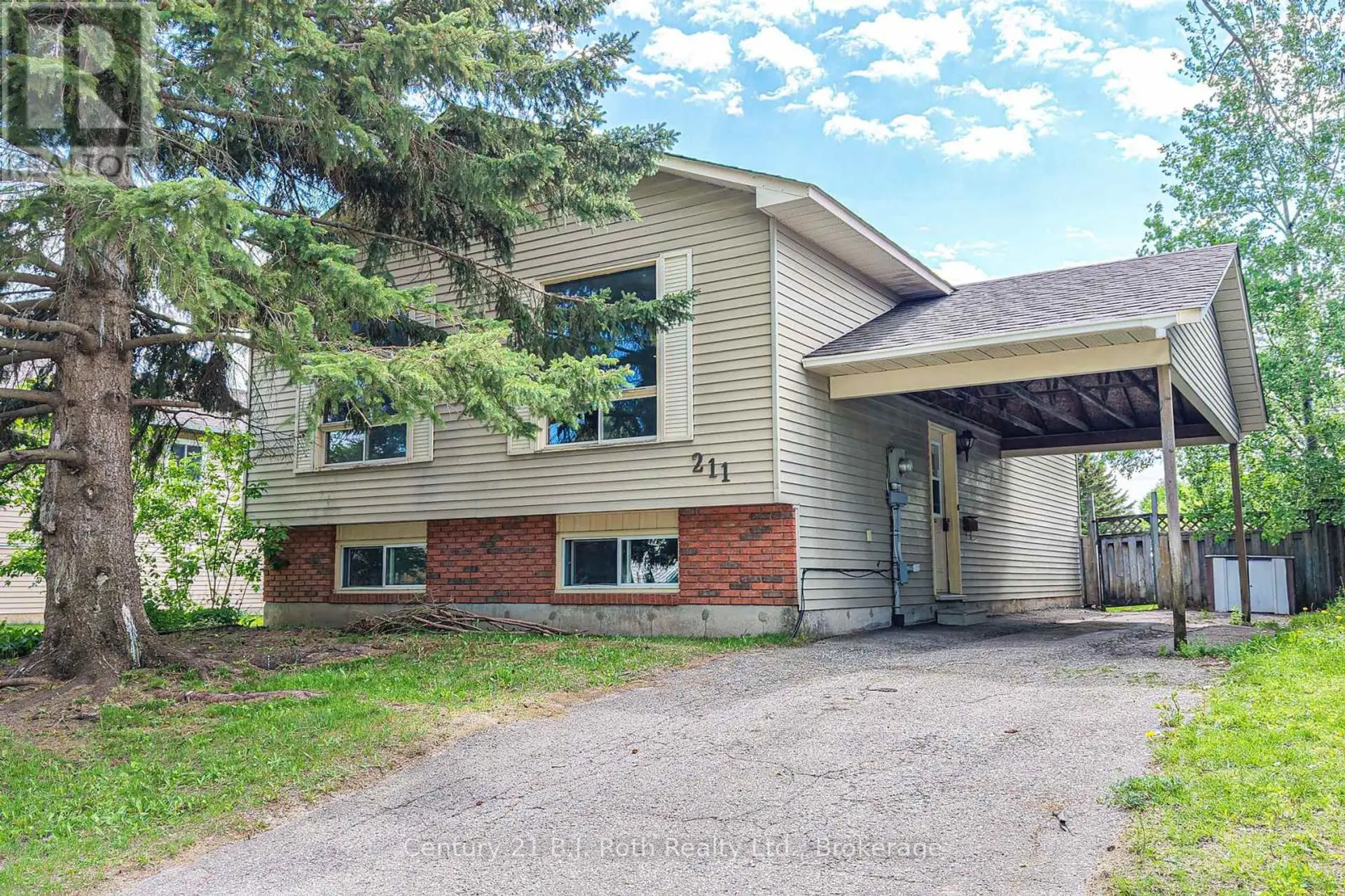 211 WESTMOUNT DRIVE S - Image 1