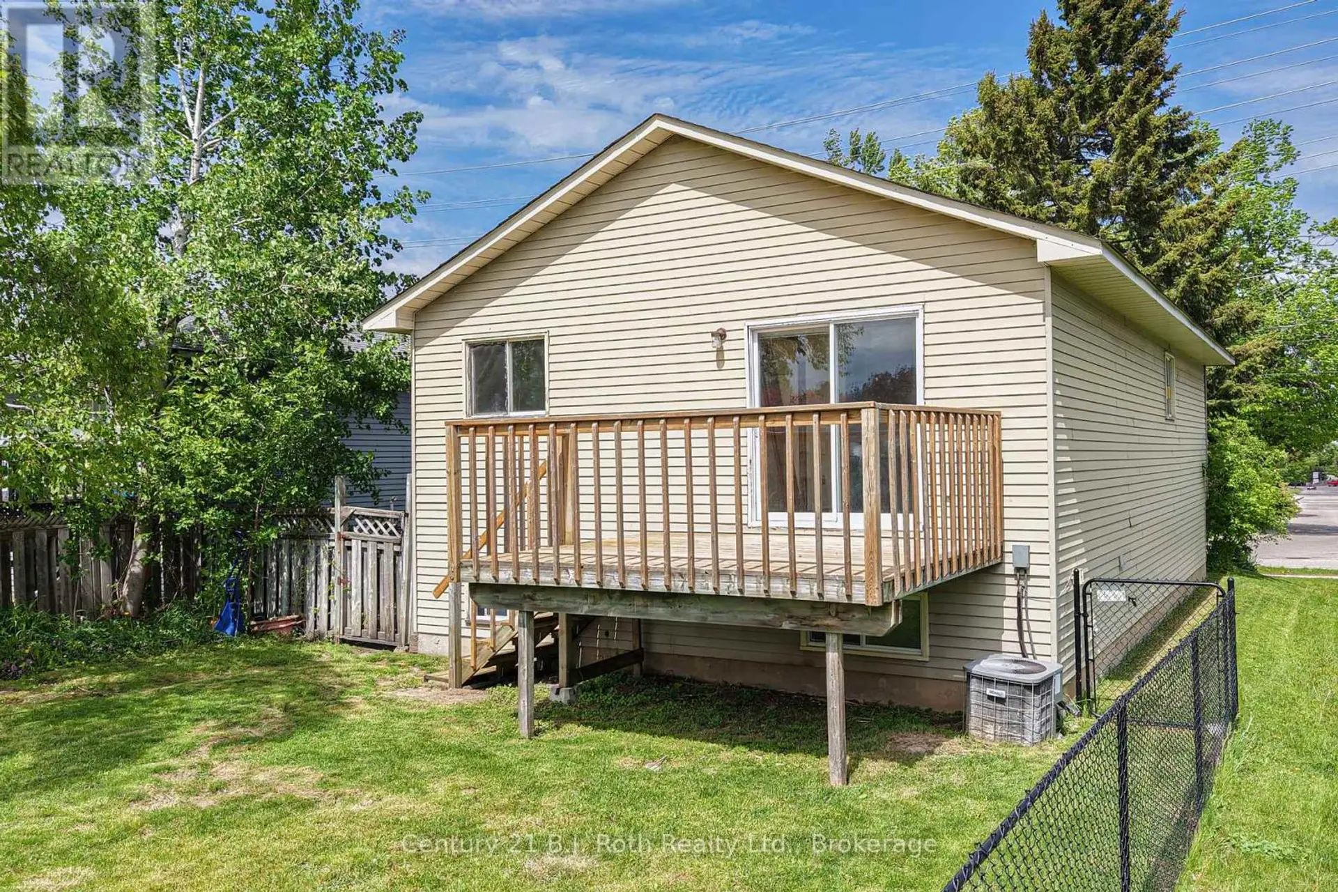 211 WESTMOUNT DRIVE S - Image 6
