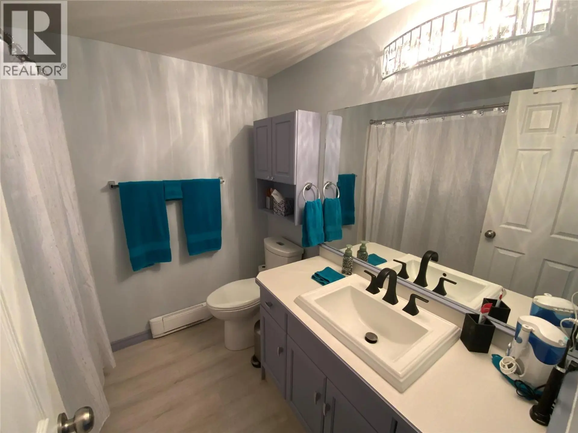 #204 865 Main Street - Image 9