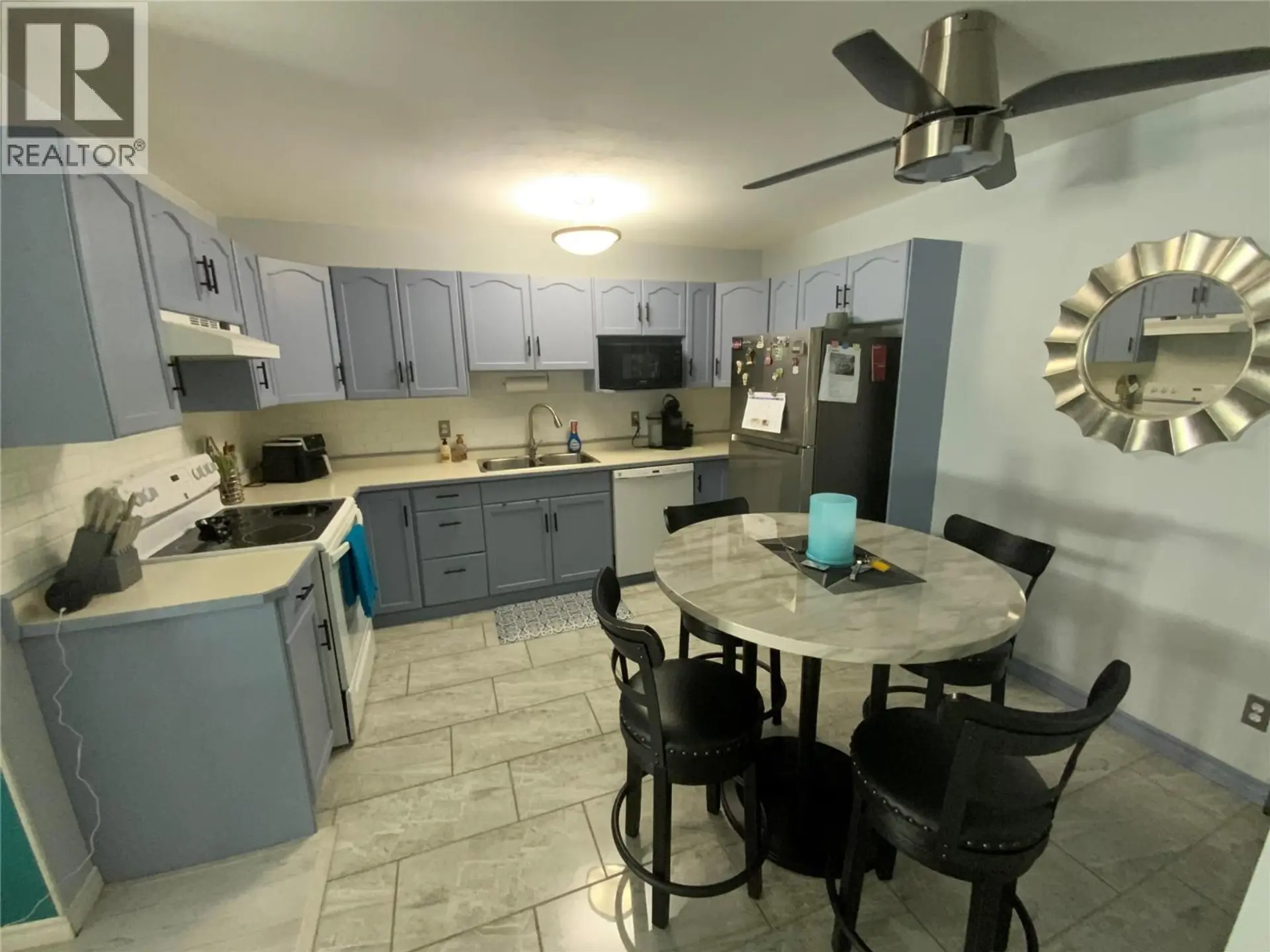 #204 865 Main Street - Image 3